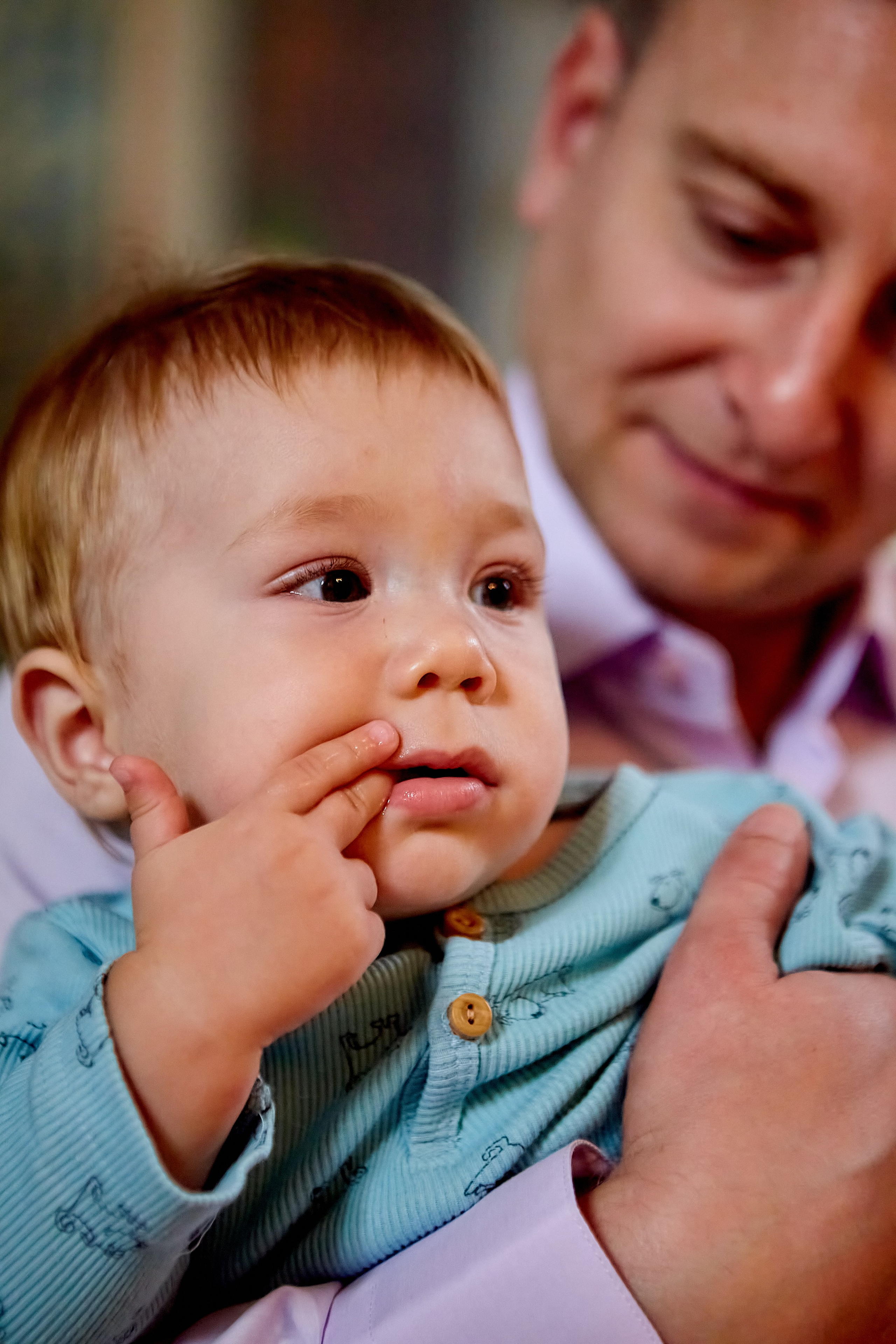 Портрет младенца на крещении,