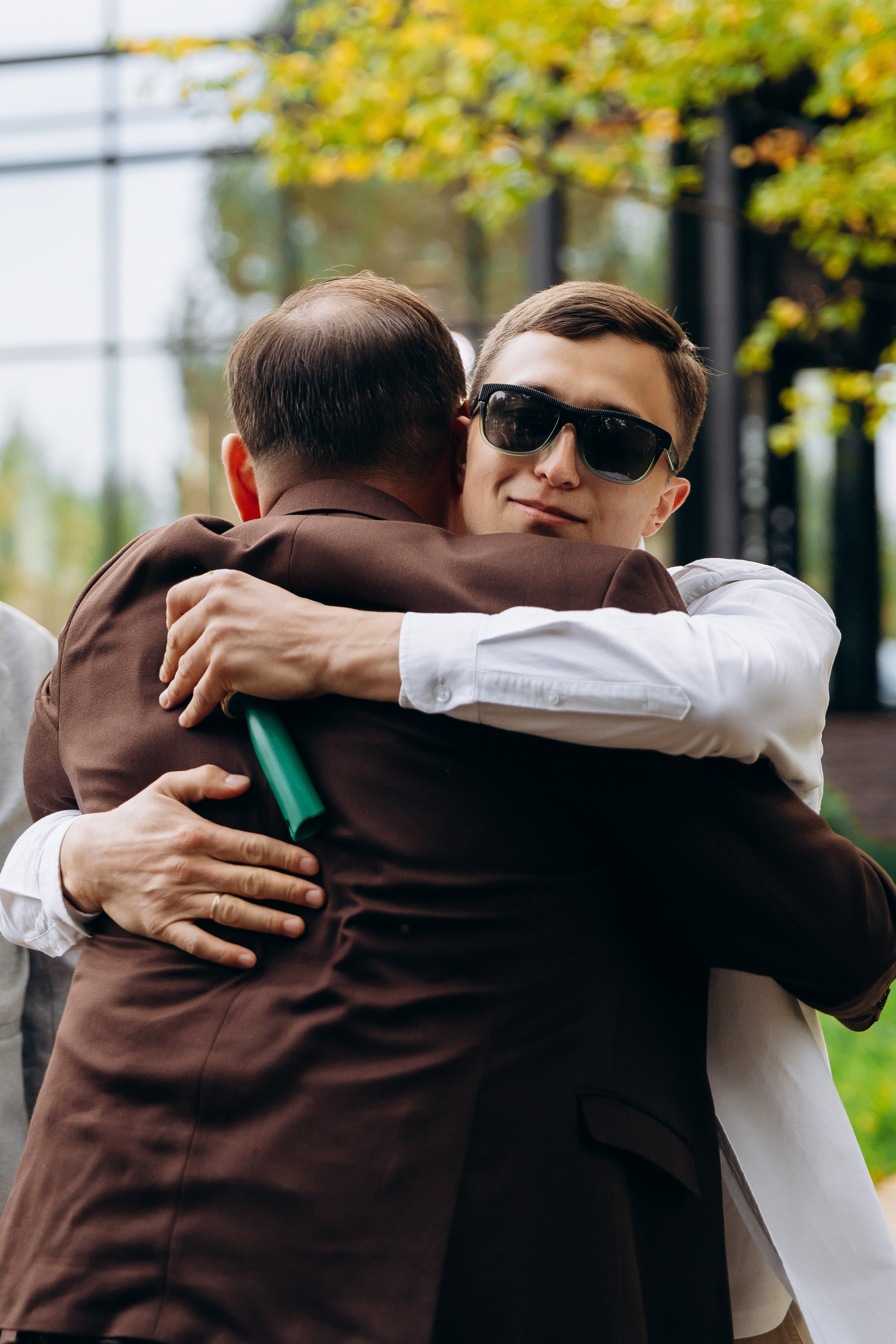 оригинальный выход жениха на свадьбе