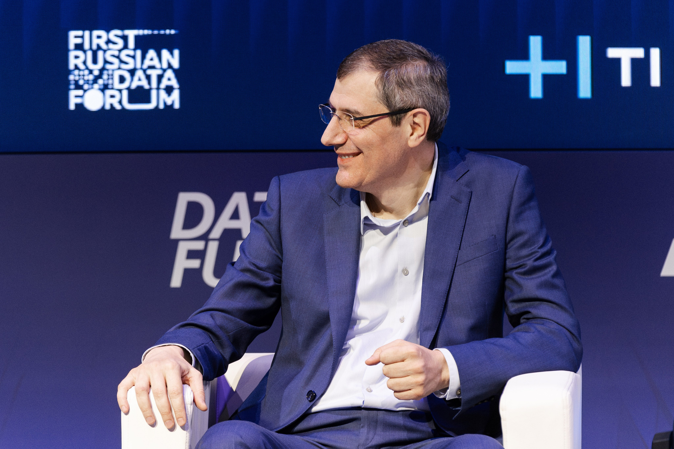 Data Fusion. Свадебный репортажный фотограф в Москве