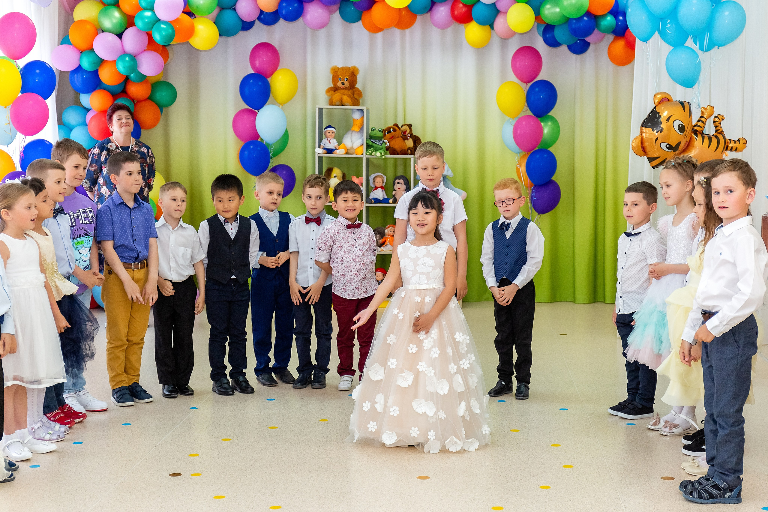 Выпускной. Детский сад «Тигрёнок». Стильный выпускной альбом Владивосток фотограф Вероника Мигачева