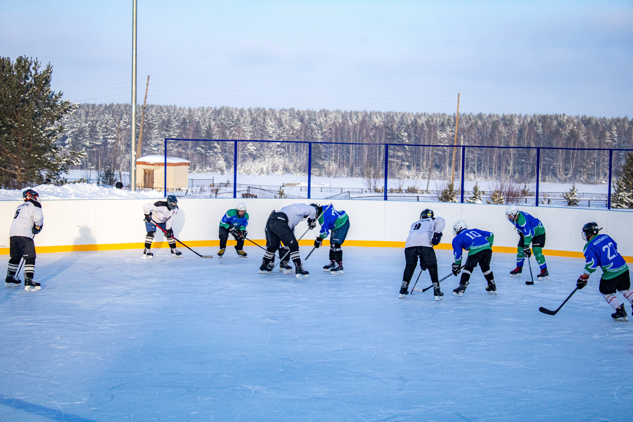 Хоккей г.п Атиг-г.п Дружинино