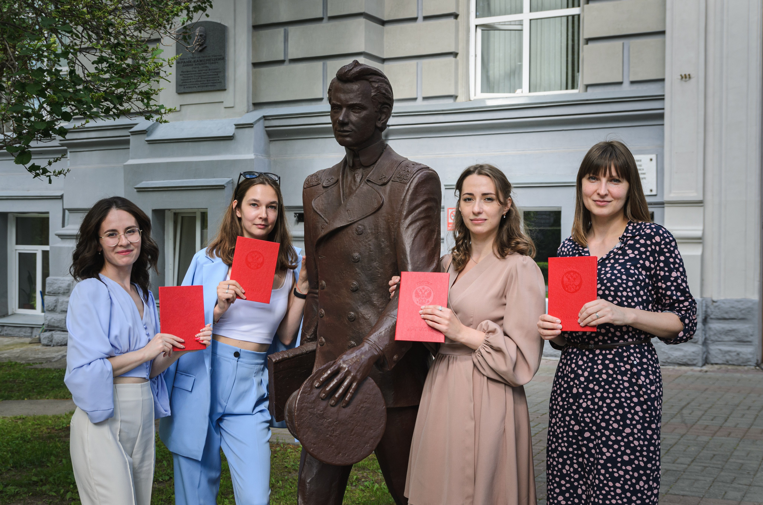Вручение дипломов группа 4ДМ01. Портретный и репортажный фотограф в Санкт-Петербурге