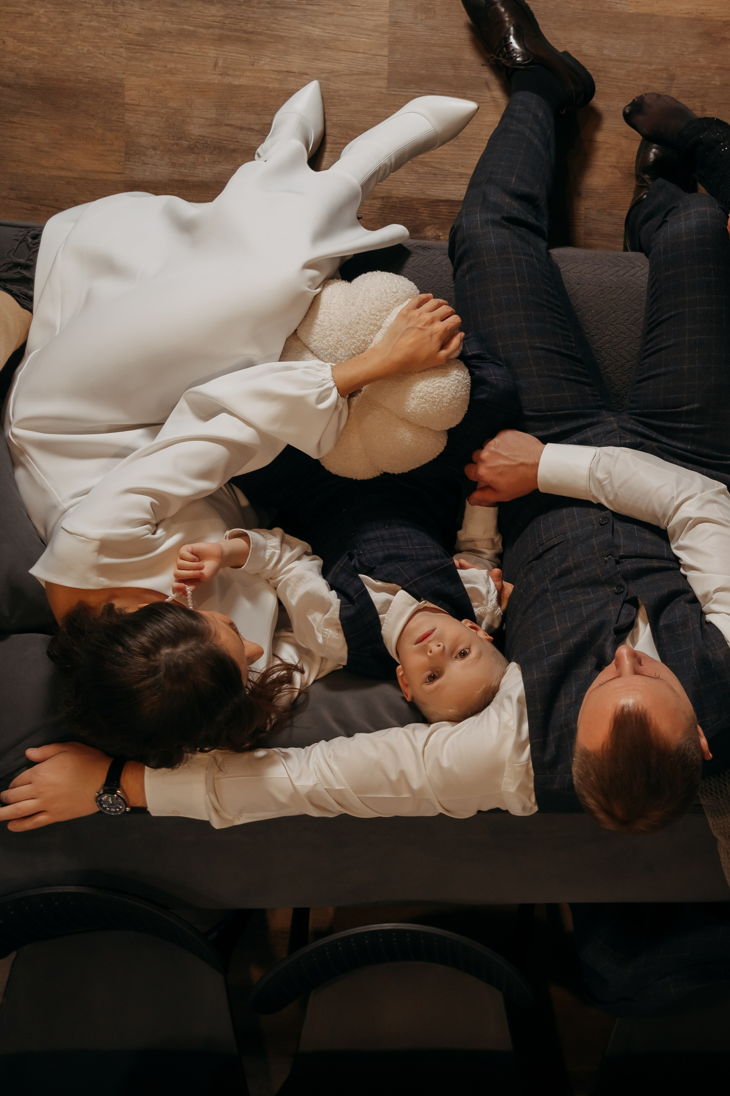 Выездная свадебная фотосессия в коттедже в Архангельске. Портретный и свадебный фотограф в Архангельске Елизавета Стрекаловская