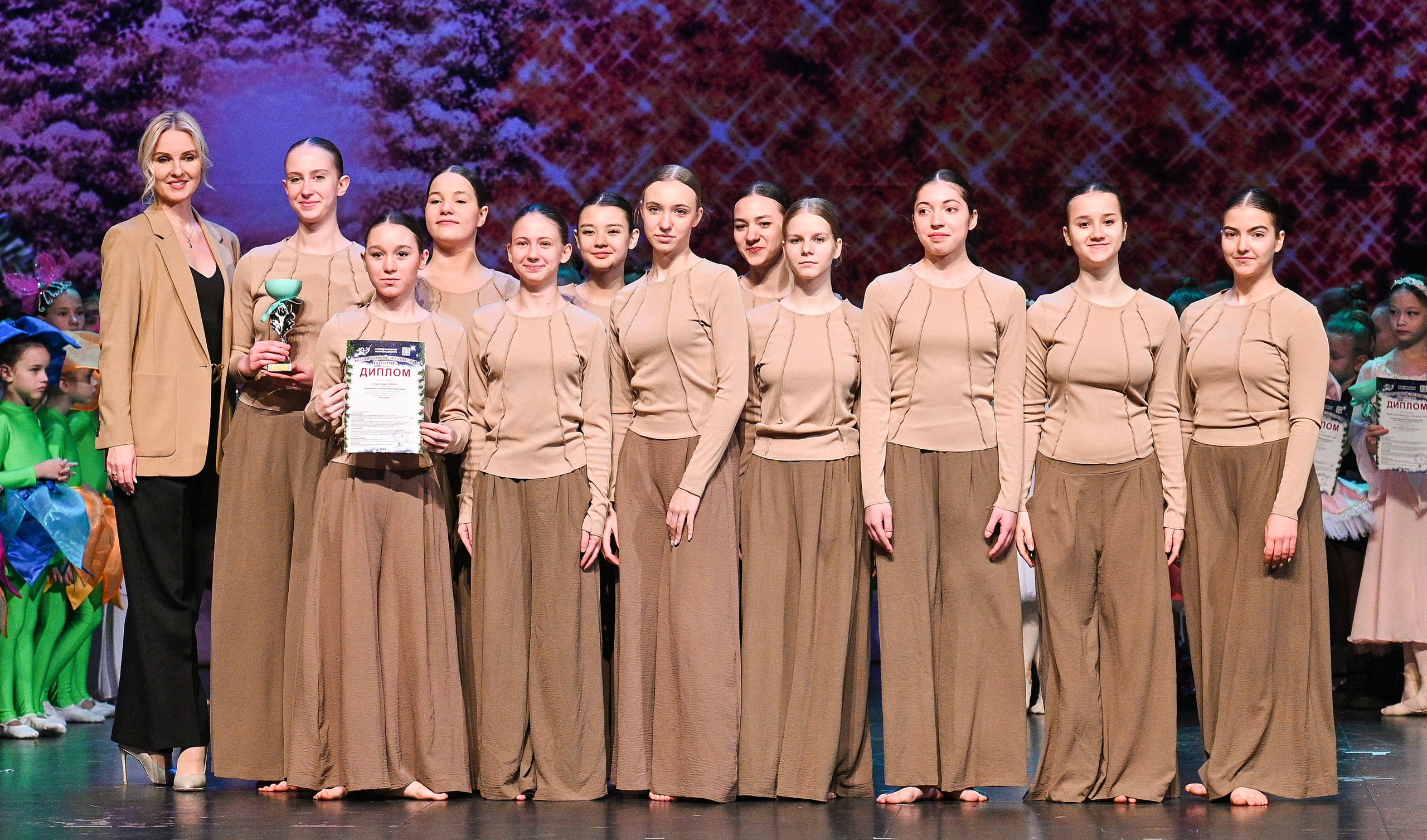 14.11.2024 «Новогодний Звездопад Талантов» Фестивальное движение «Шаг к мечте» г. Москва. Медиастудия Фото Концепт