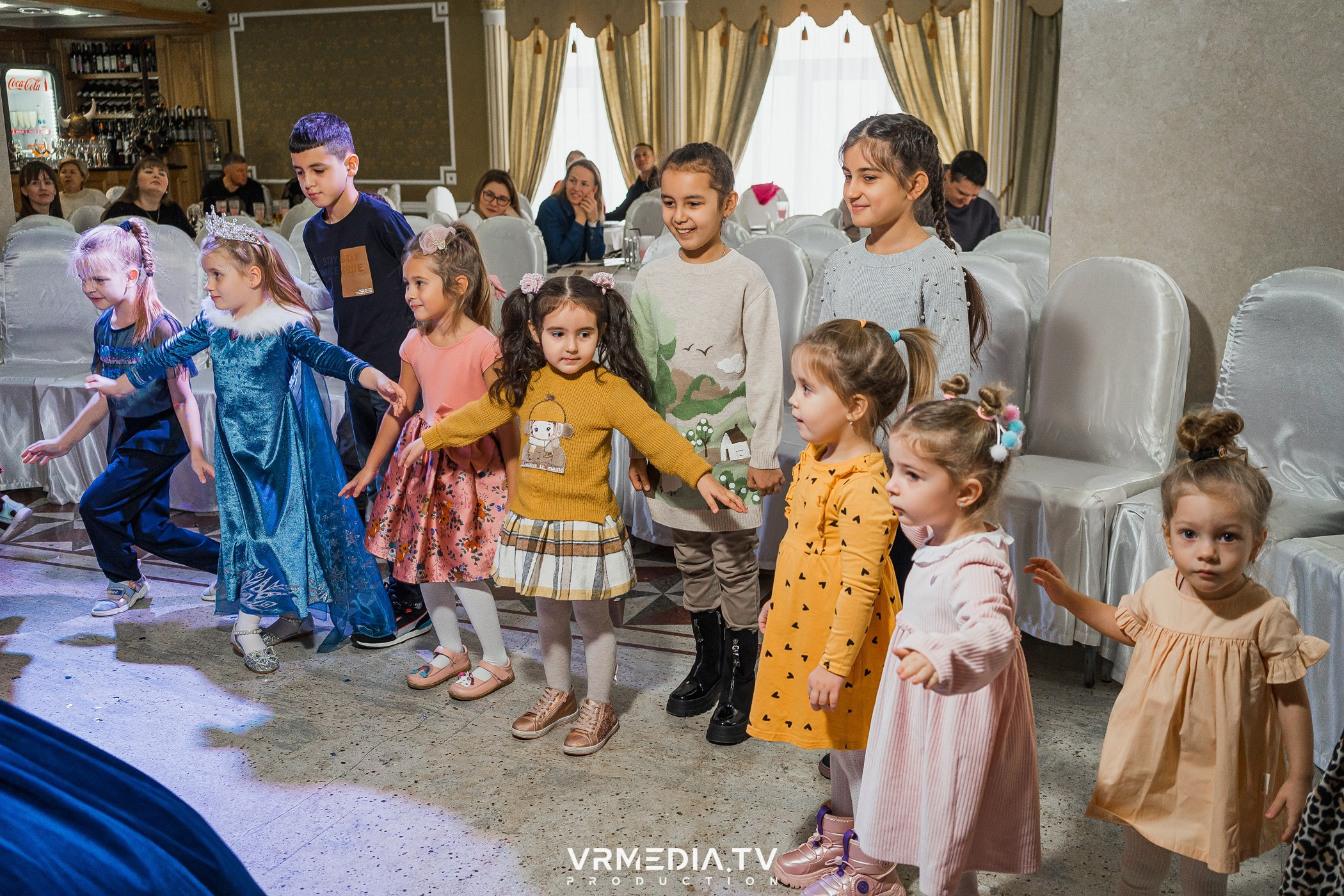 ХОЛОДНОЕ СЕРДЦЕ в ресторане «Империя»