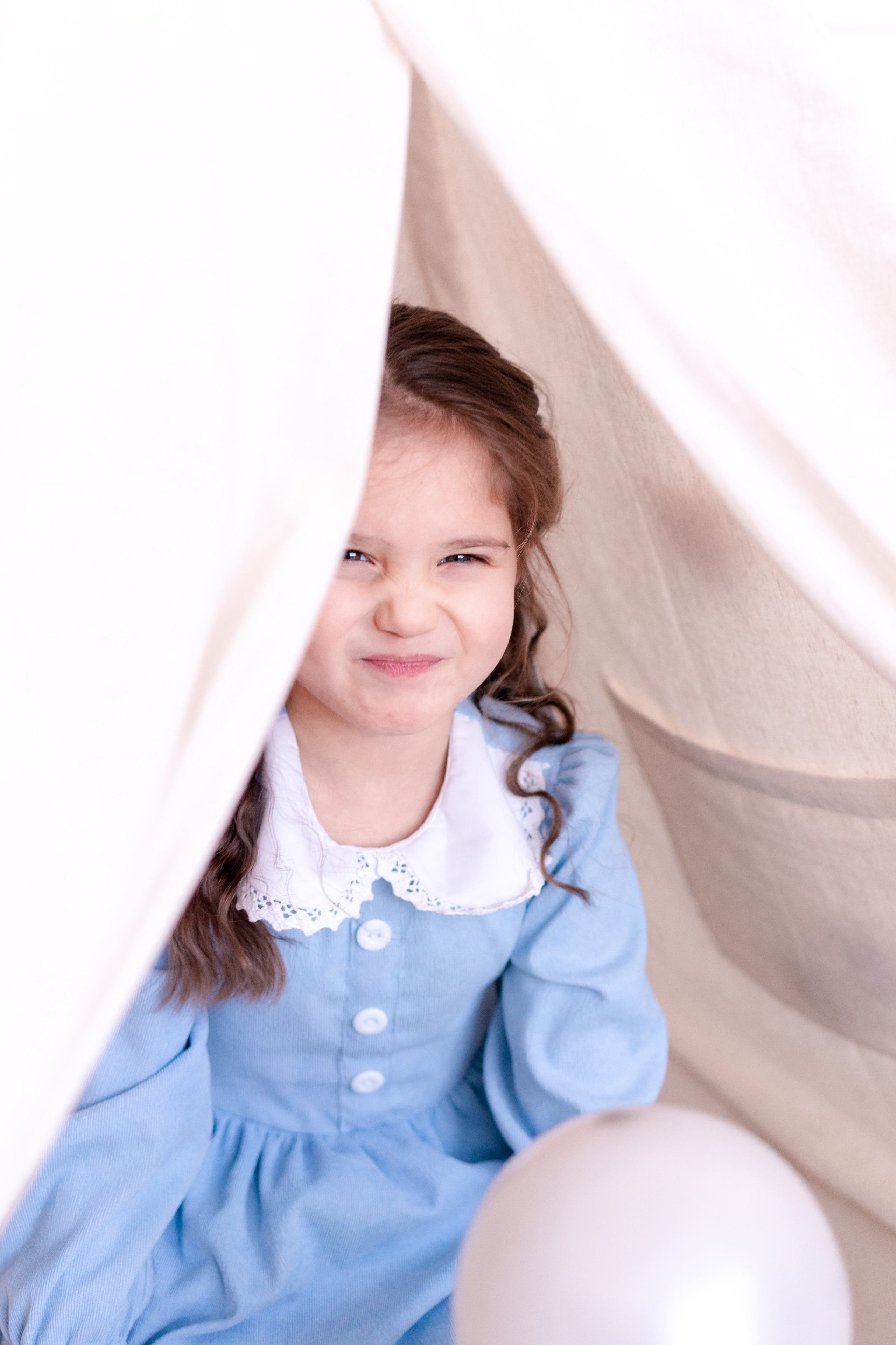 С Днём Рождения ребенка, портрет. Детская, семейная фотостудия в Санкт-Петербурге