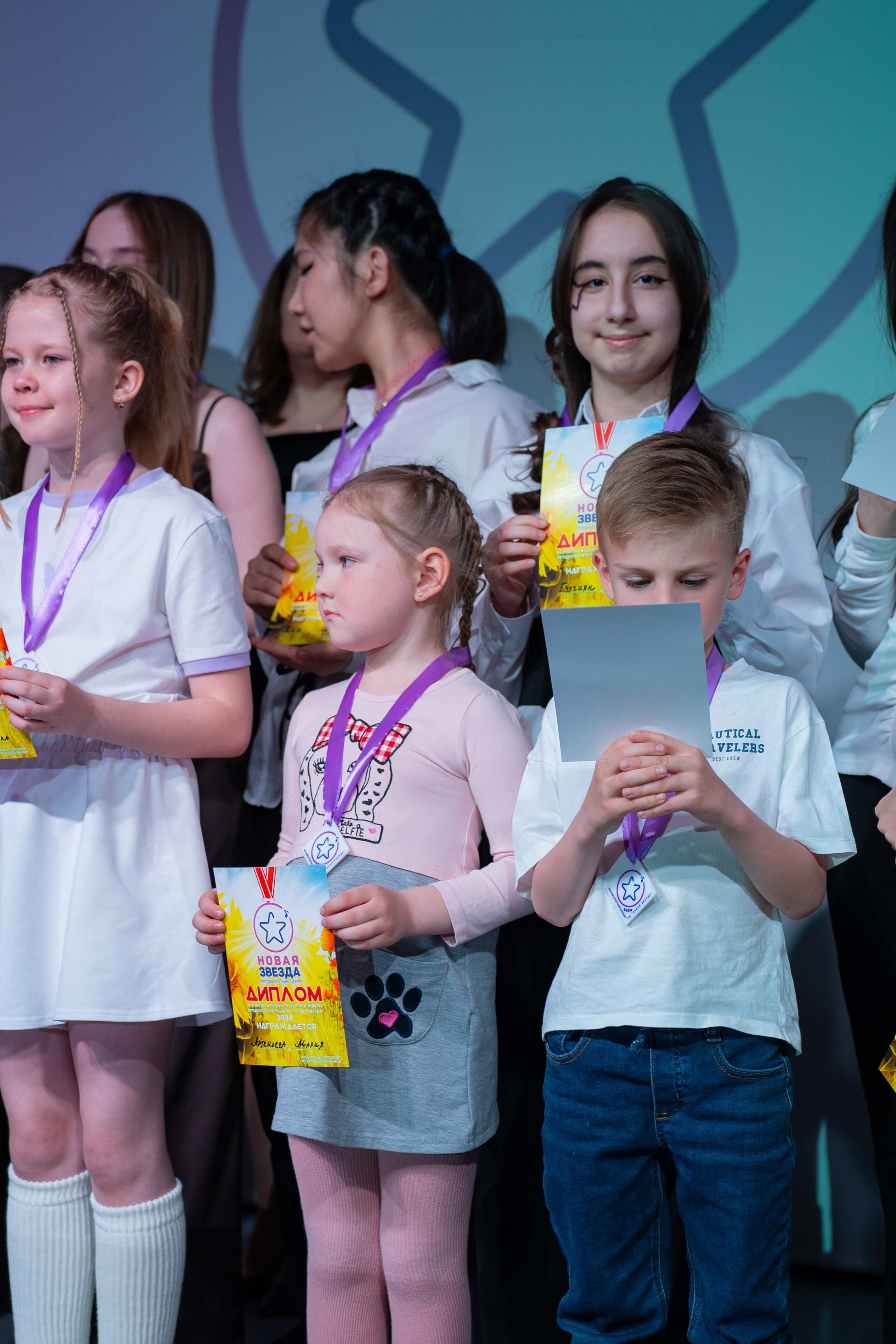 Отчетный концерт продюсерского центра «Новая Звезда». Фото / Видеосъемка в Москве