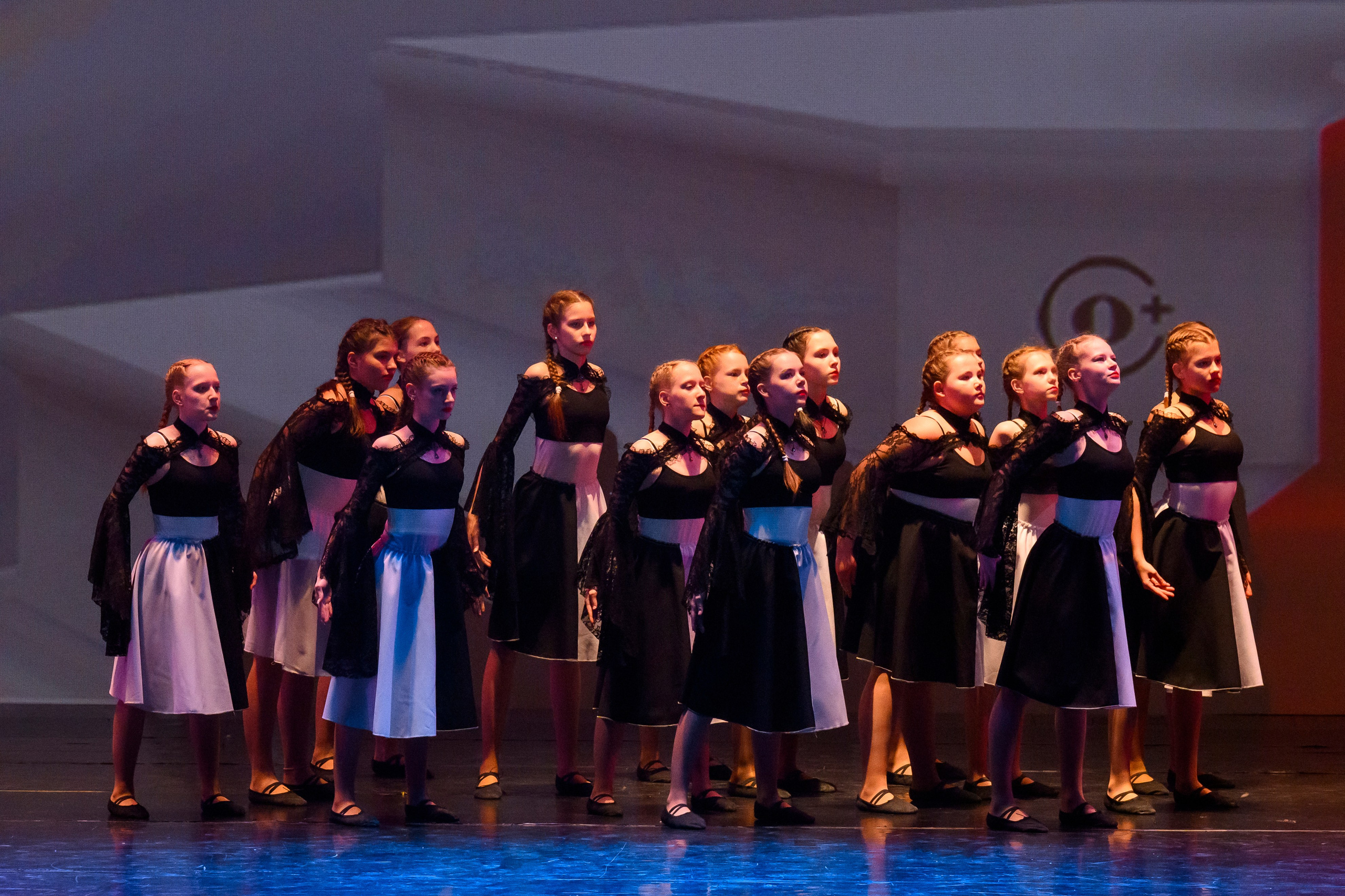 23 апреля, часть 2, БКЗ Октябрьский, г. Санкт-Петербург. Золотое яблочко