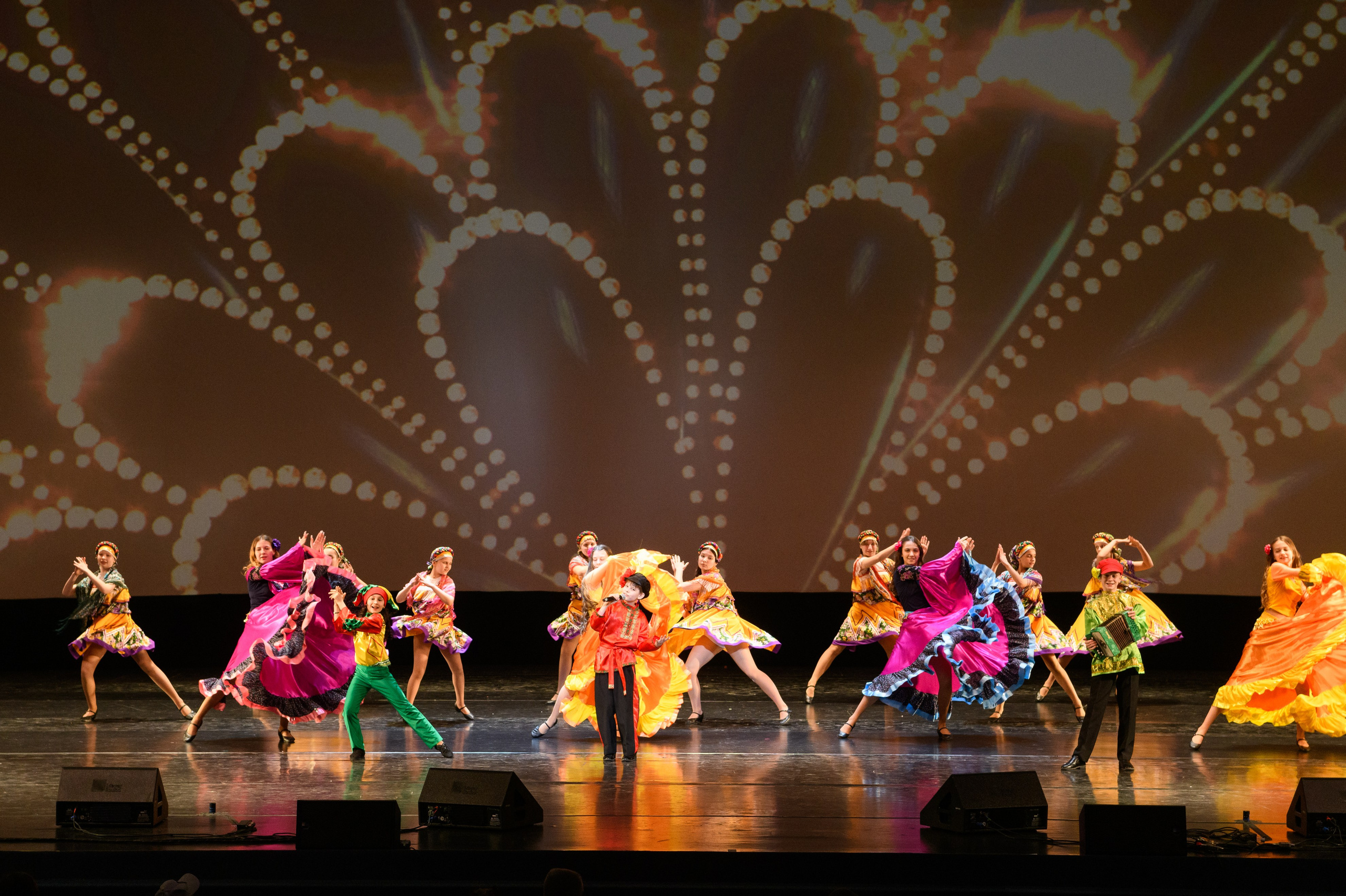 23 апреля, часть 2, БКЗ Октябрьский, г. Санкт-Петербург. Золотое яблочко