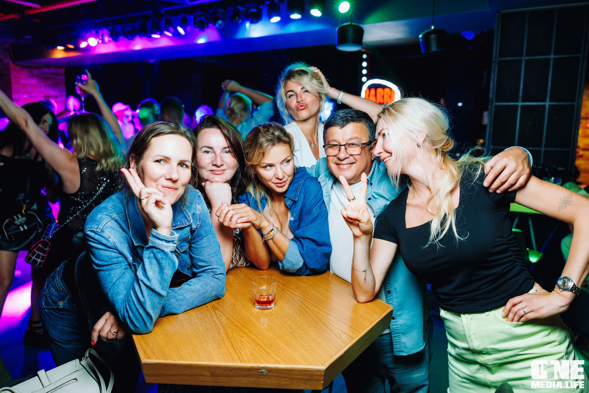 Фоторепортаж из бара Баррэ. One Media Life: фоторепортажи, фотоотчеты с мероприятий и заведений