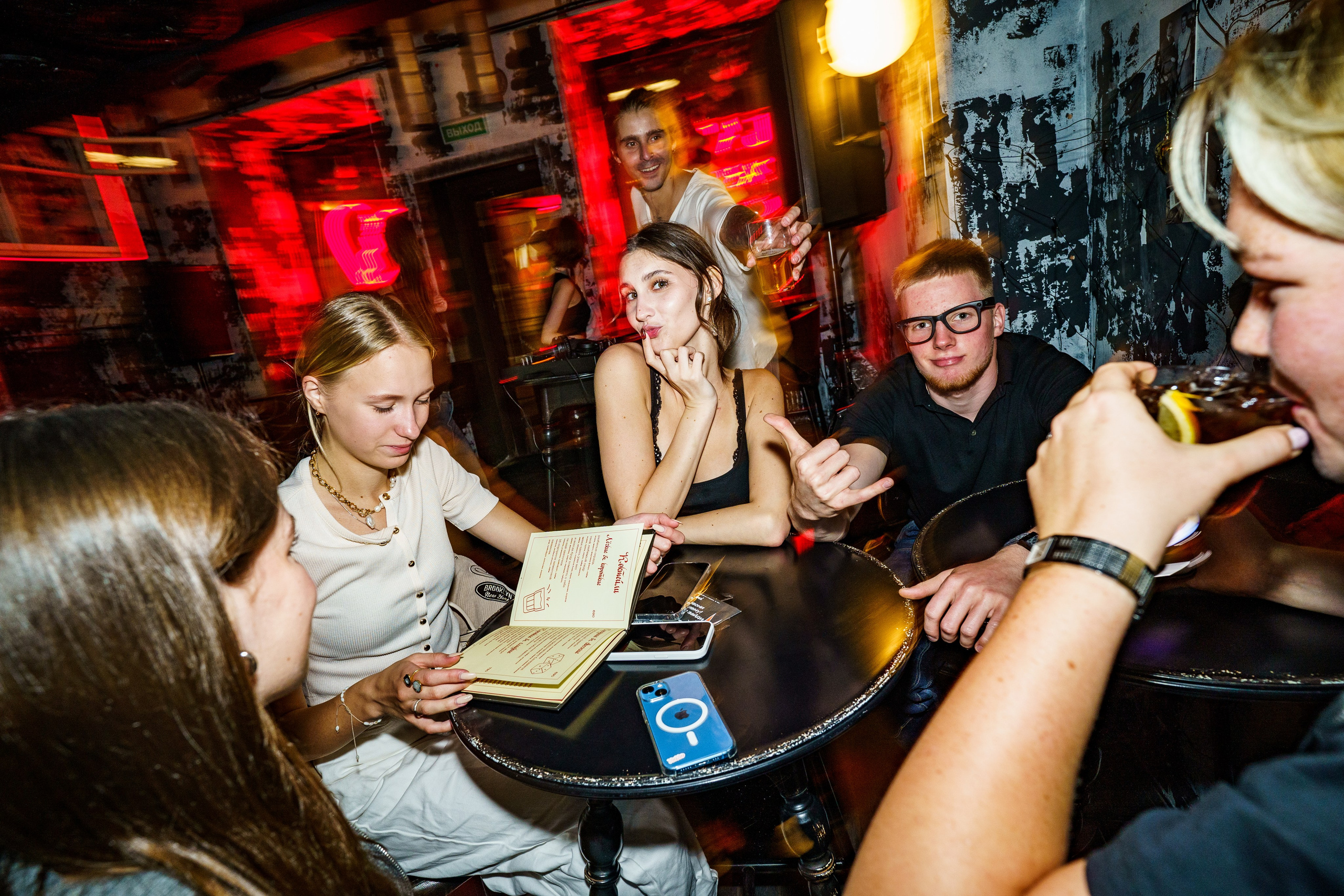 Бар разбитых сердец. DJ Guitacidelli. Концертный и репортажный фотограф в Санкт-Петербурге Слава Пахомов