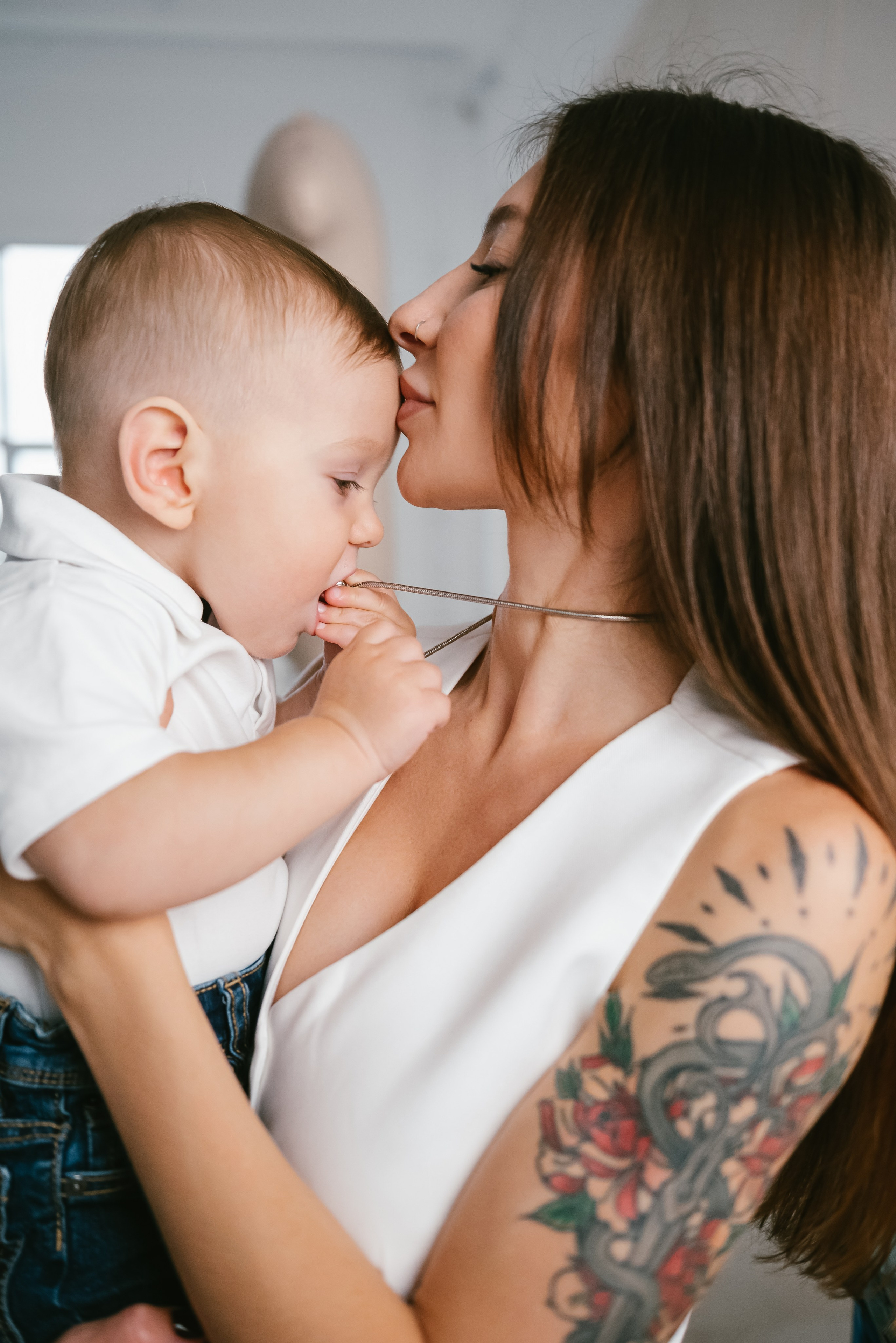 Семейная фотосессия в студии WOOD Кемерово