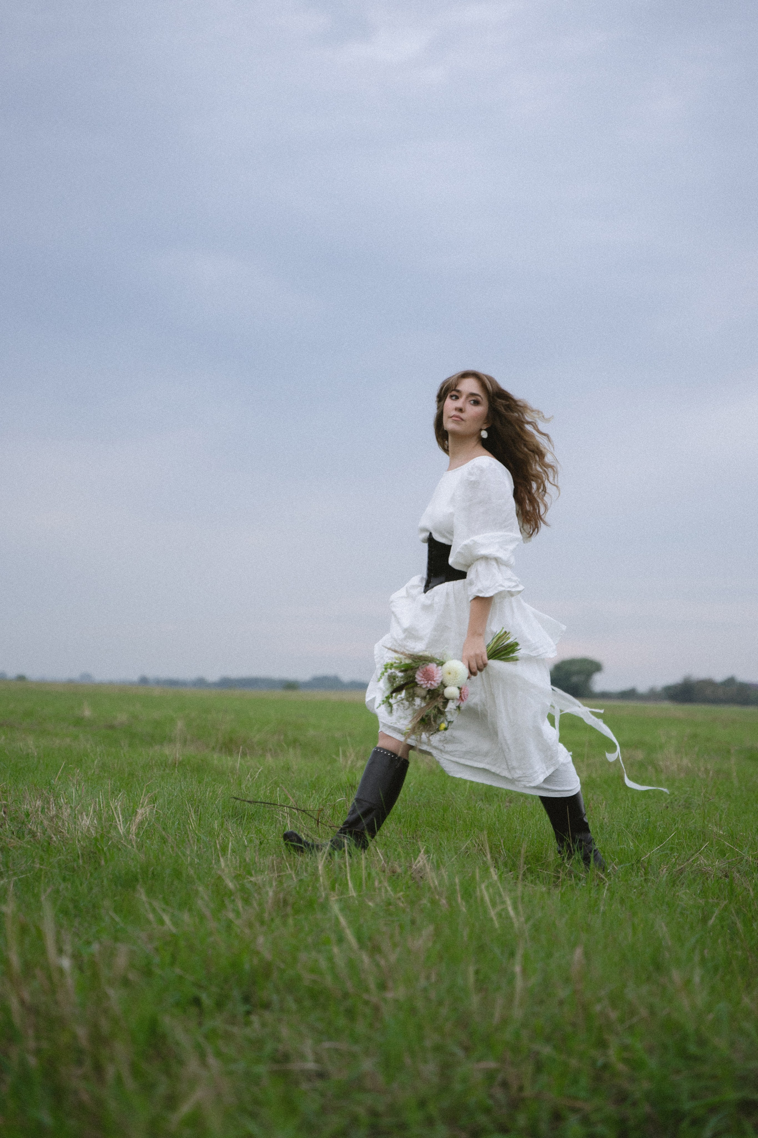 Фотосессия в поле для Александры. Фотограф Надежда Погребняк | Рязань | Москва