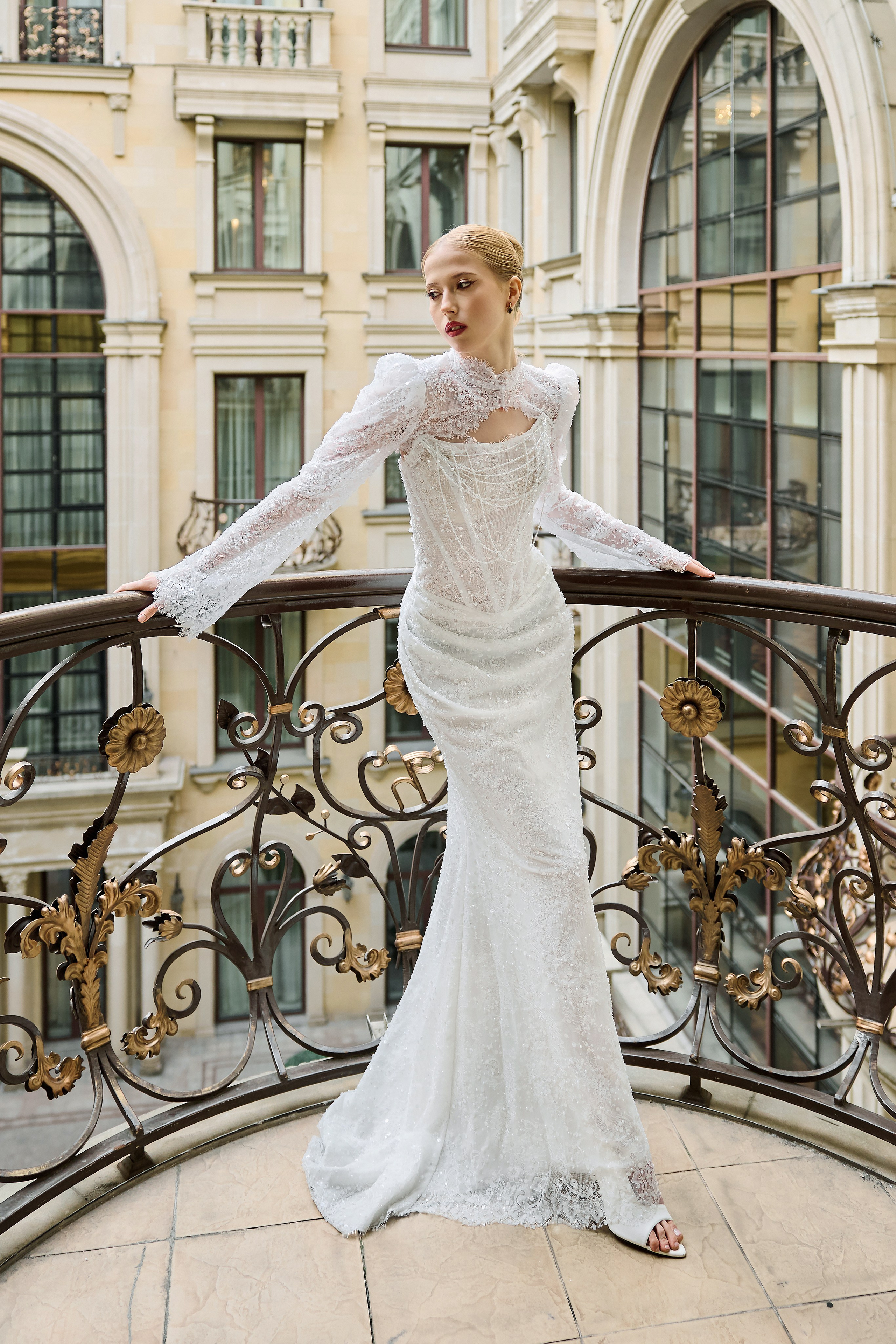 Вадим и Алина. Сборы в отеле St Regis. Свадебный фотограф в Москве и Подмосковье