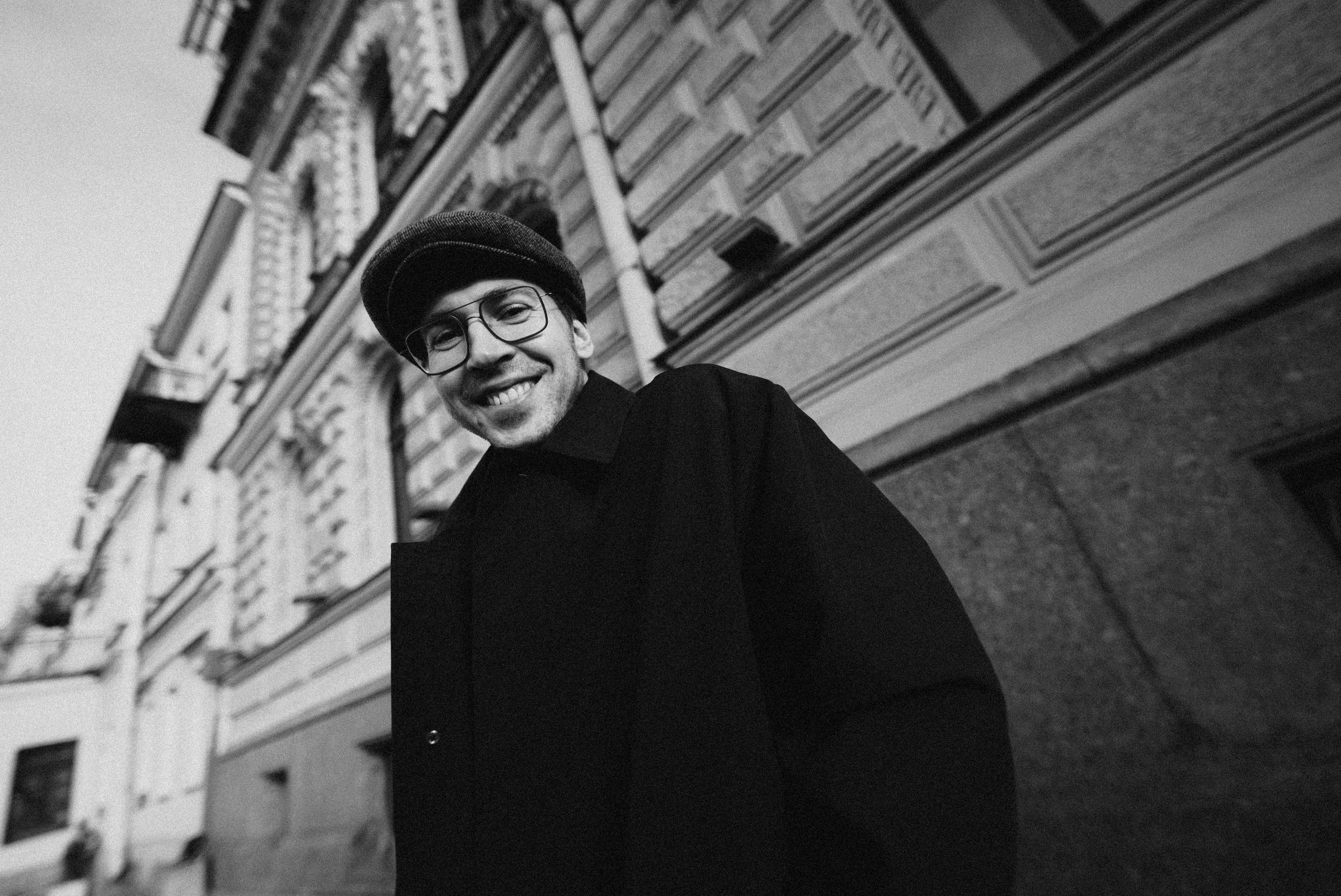 2025. Стрит-фотография, полная абсурда, идиотизма и красоты