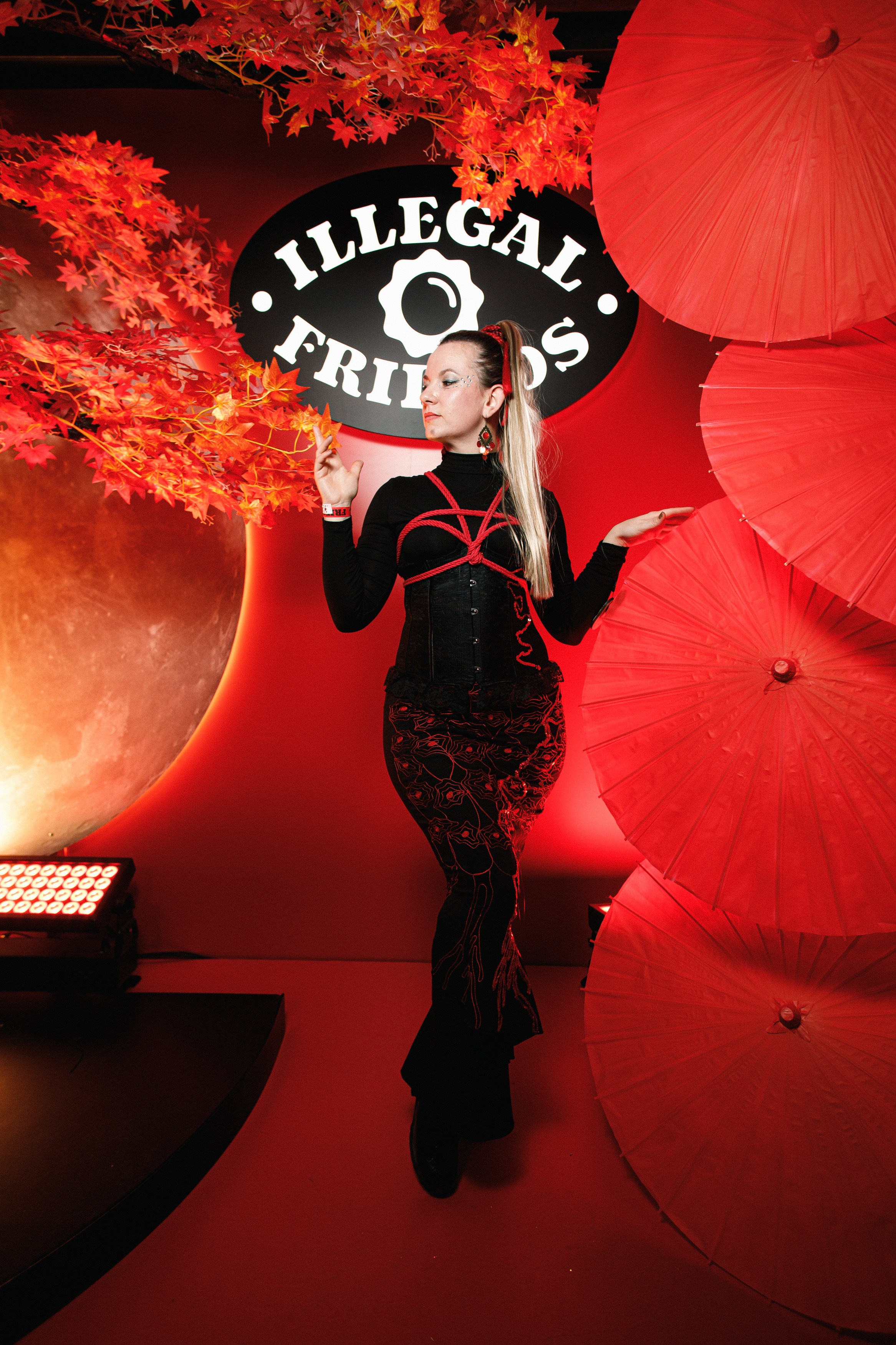 ILLEGAL FRIENDS | ASIA. СВОИ. ФОТООТЧЕТЫ-СОБЫТИЯ-МЕСТА