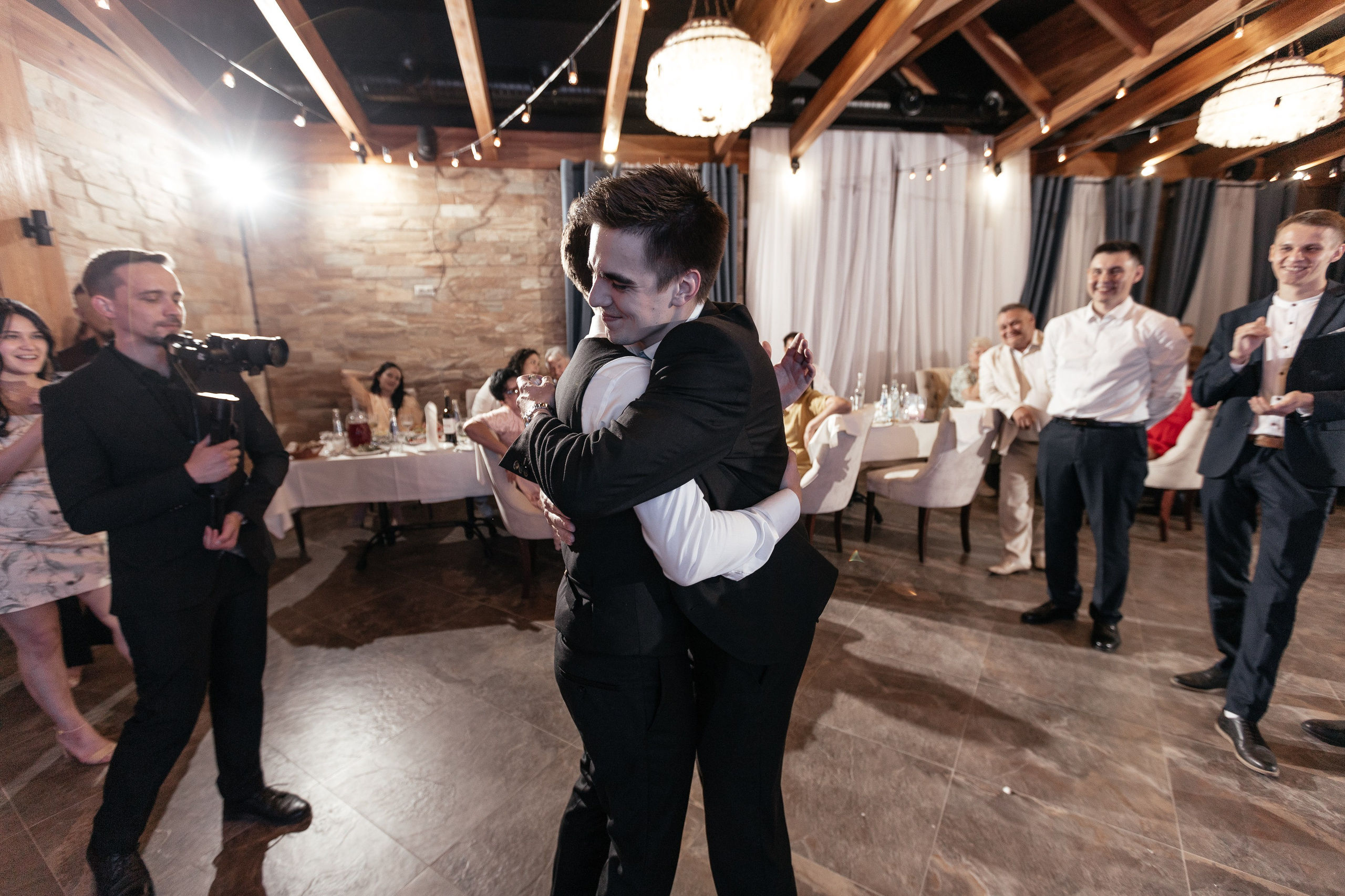 Свадебный фотограф Уфа — Руслан ГабдлисламовЖивые эмоции, красивые кадры, воспоминания на всю жизнь.Работаю по всей Республике Башкортоста. Свадебный фотограф Уфа Руслан Габдлисламов