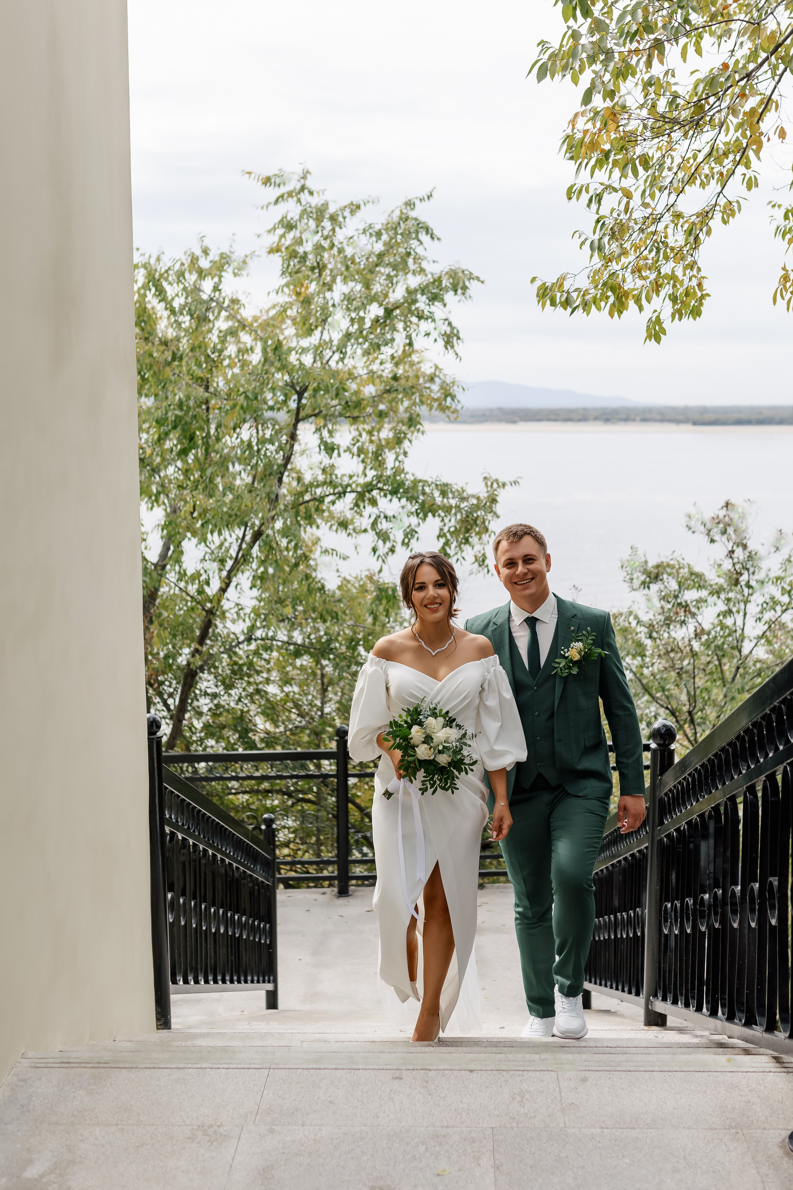 Олег и Юлия. Свадебная прогулка. Свадебный фотограф в Хабаровске