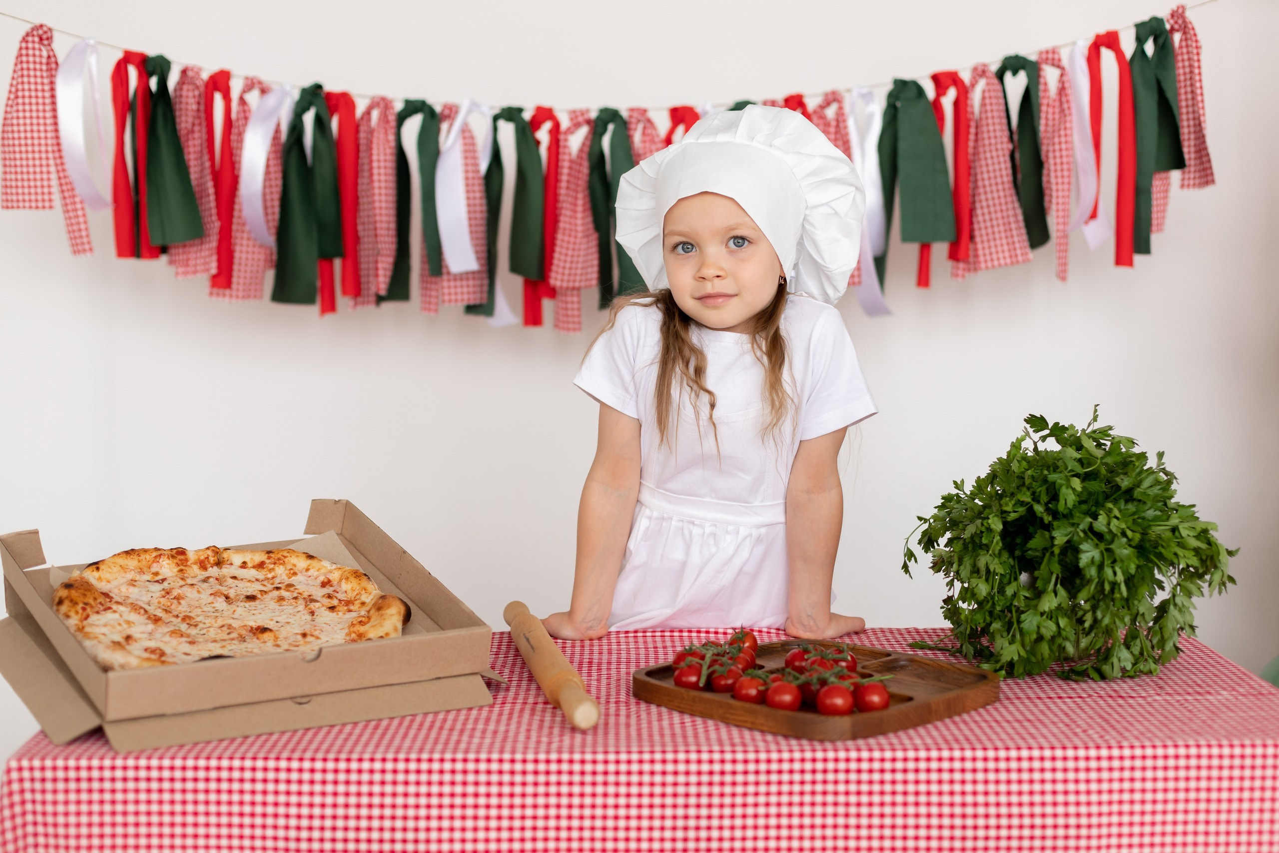 Детская фотосессия с пиццей