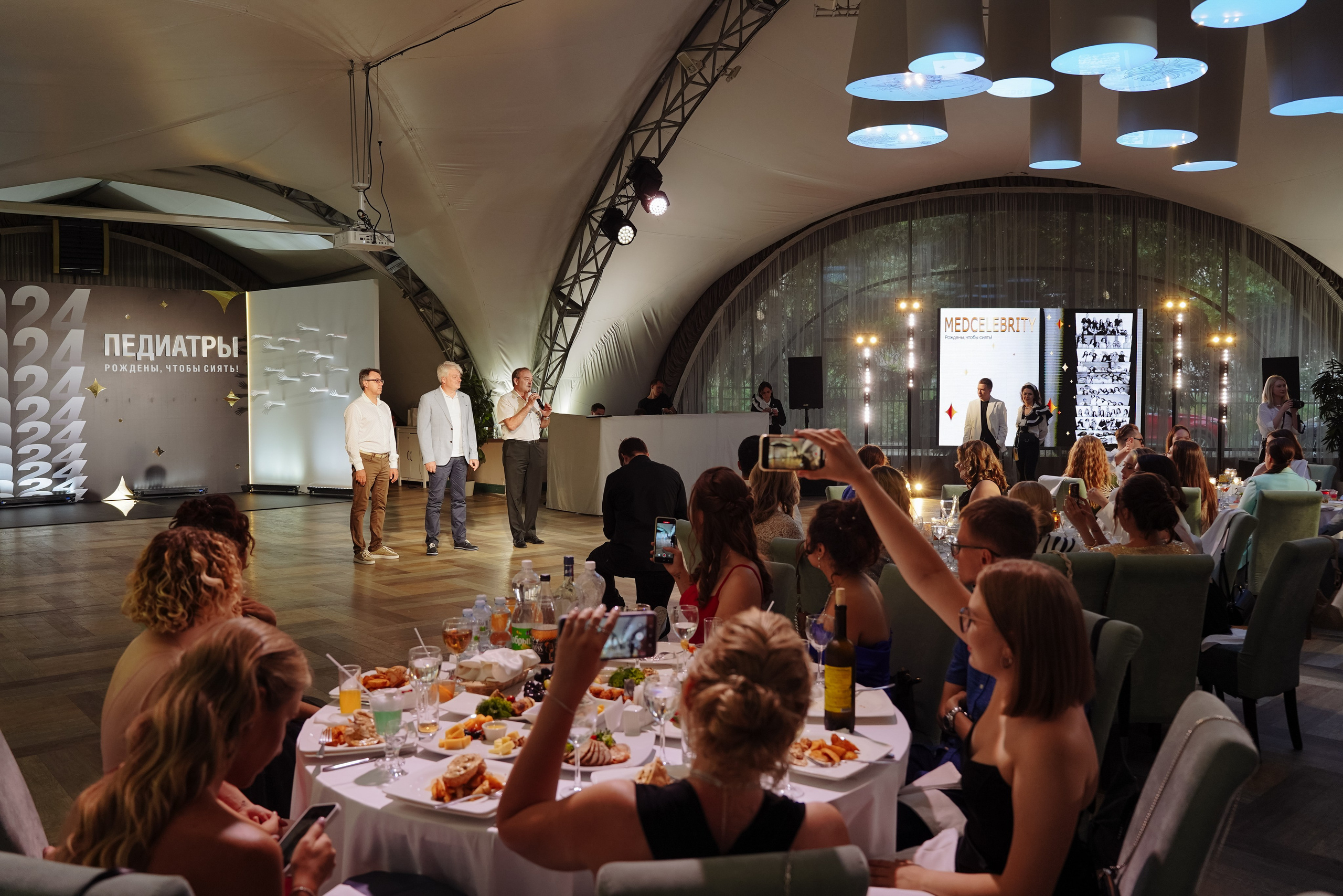 Выпускной. Фотограф Владимир Бурыкин