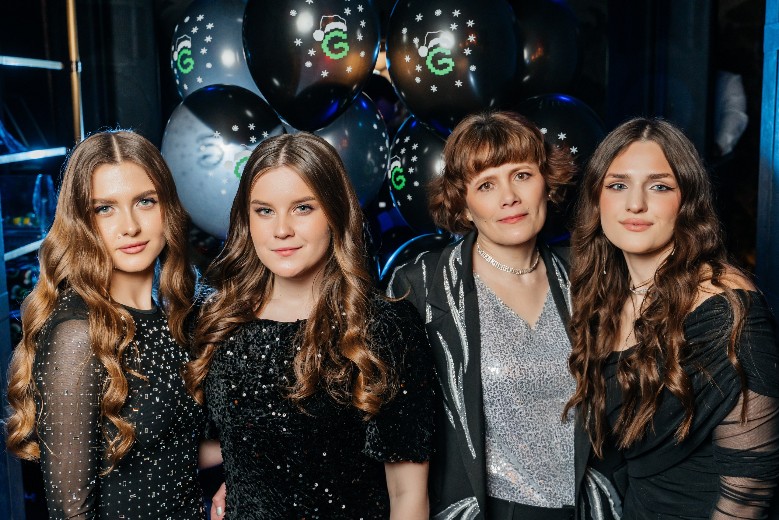 Фотограф на корпоратив. Свадебный фотограф в Новосибирске Maxfotonsk (Максим Сысолятин)