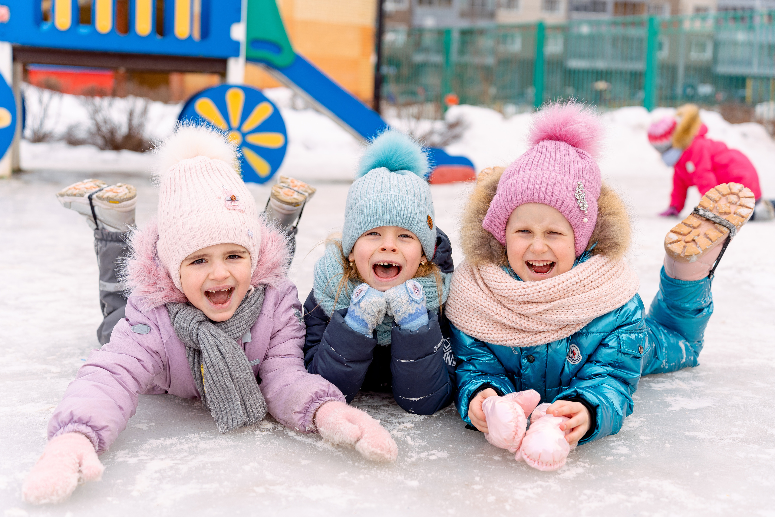 Фотокомпания «Алые паруса» выпускные альбомы Москва и МО