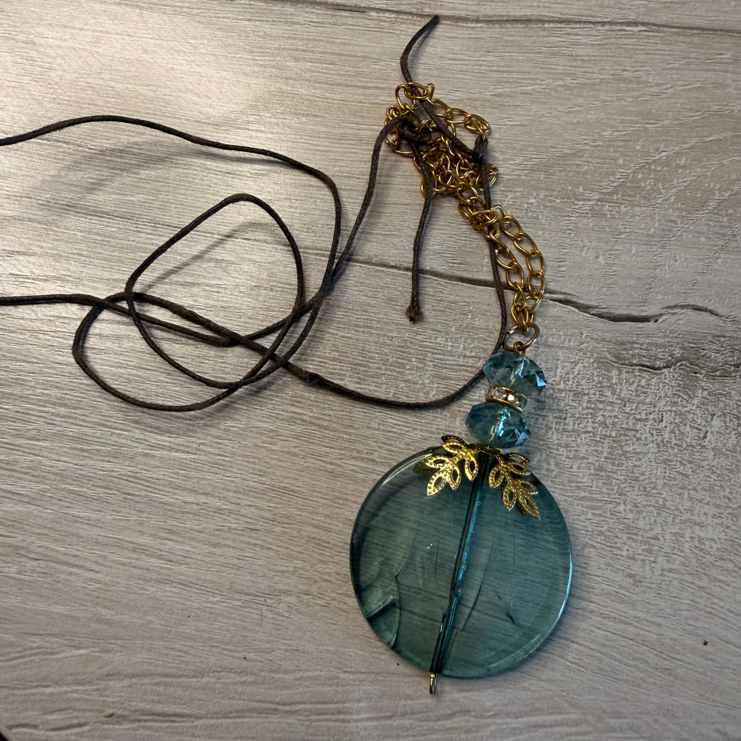 Украшения в аренду. Аренда костюмов, платьев и реквизита для фотосессий на Камчатке