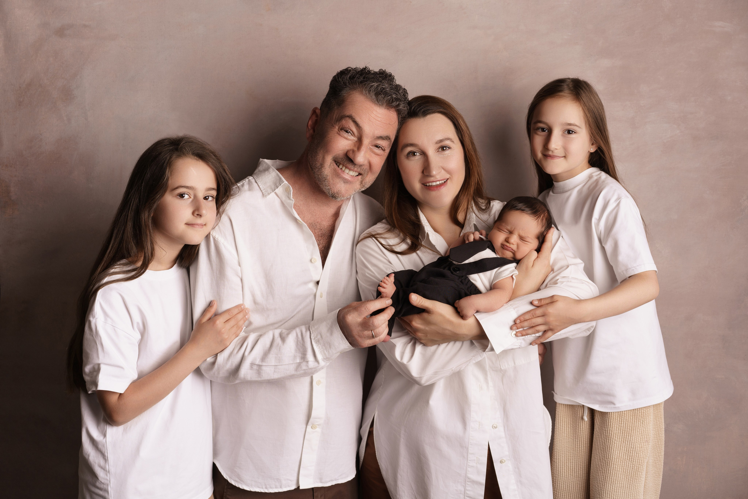 Семейные фотосессии с новорожденными | Трогательные кадры малышей и их близких в Москве и МО. Фотосессия новорожденных в Москве и Московской области | Профессиональный фотограф newborn — Татьяна Иванова