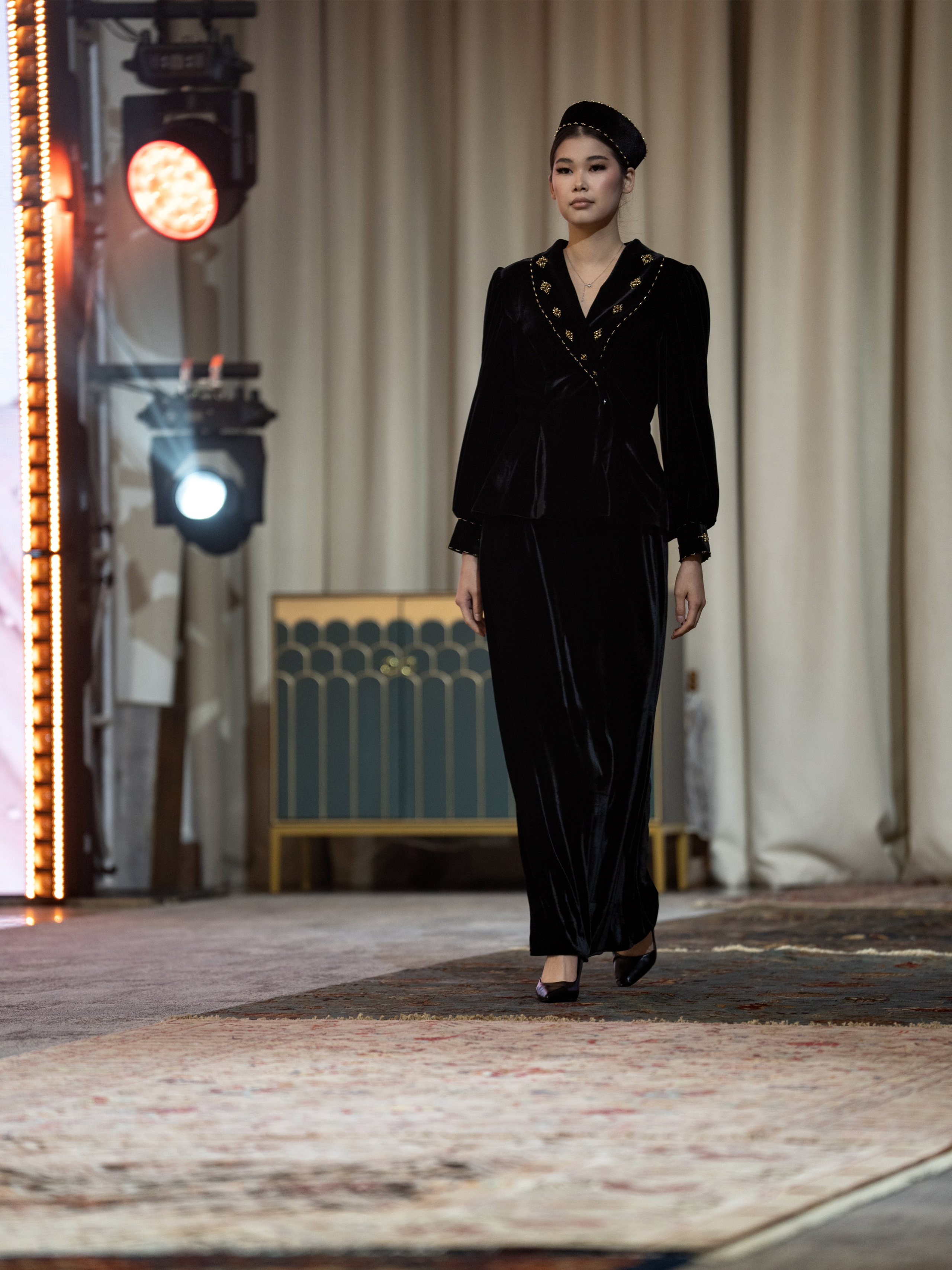 Khanshaiym brand. Сайт Алматинского НЮ АРТ, будуар и фэшн фотографа Дениса Карпенко