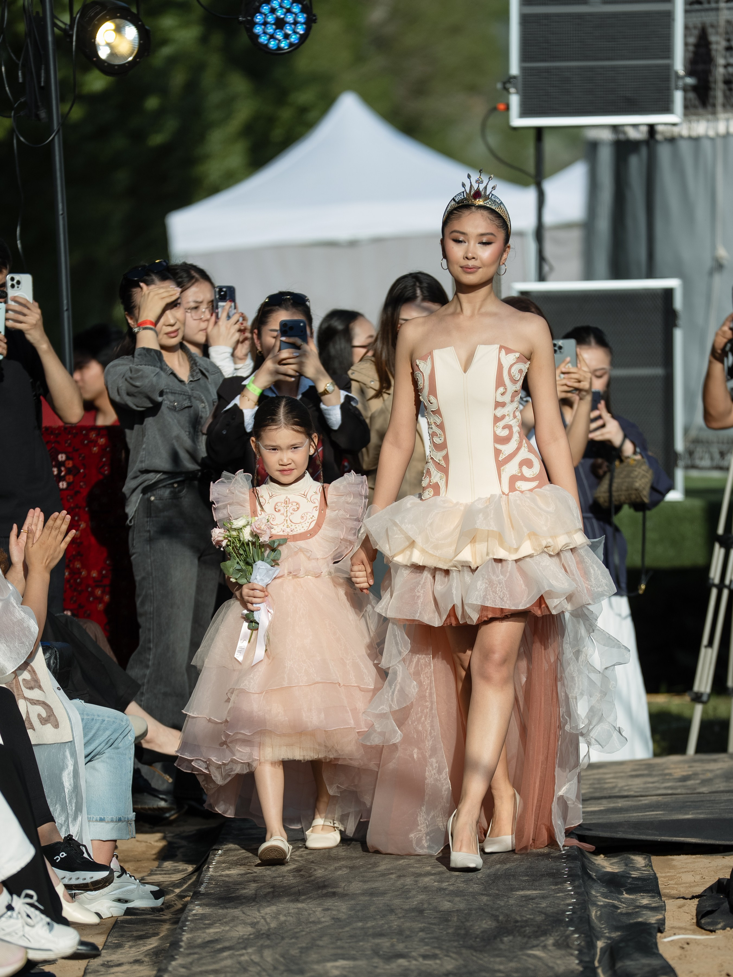 Brand Darideiya. Сайт Алматинского НЮ АРТ, будуар и фэшн фотографа Дениса Карпенко