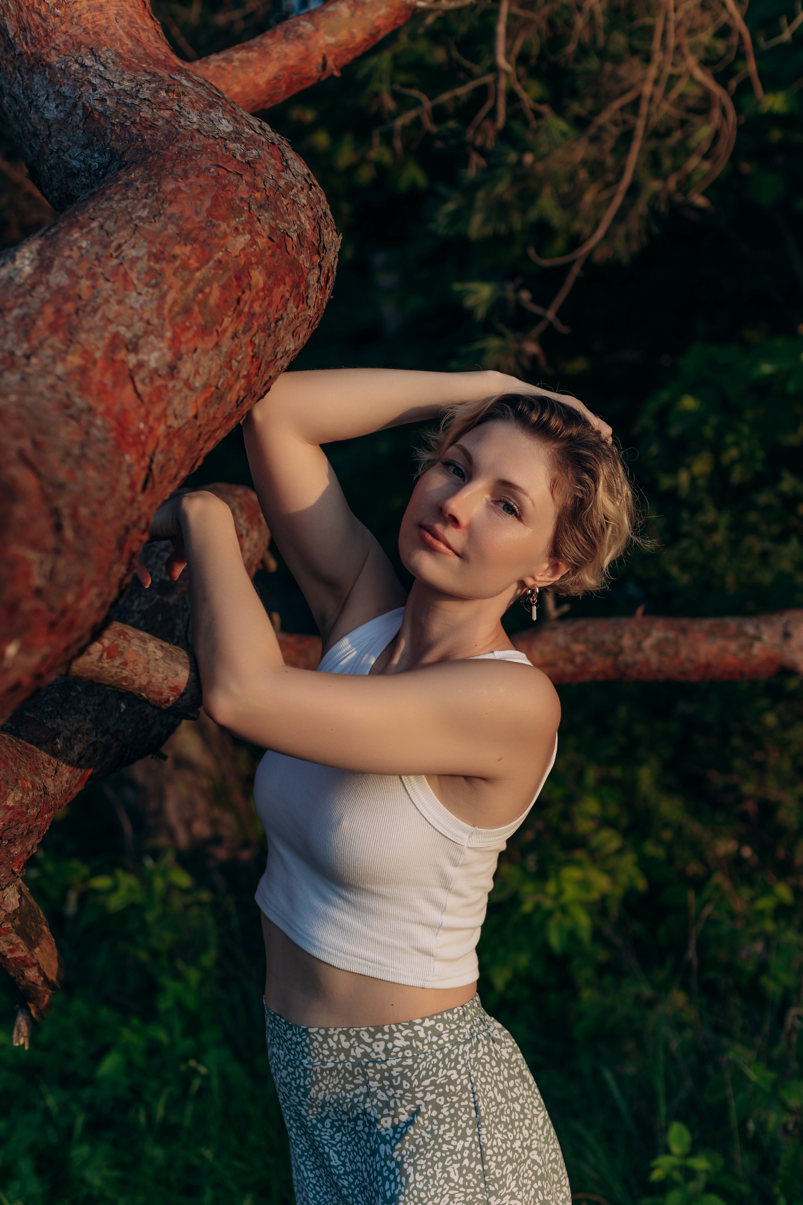 Подруги Пионеский Сосновый бор закат. Фотограф в Калининграде свадебная фотография, репортажная, фотосессии