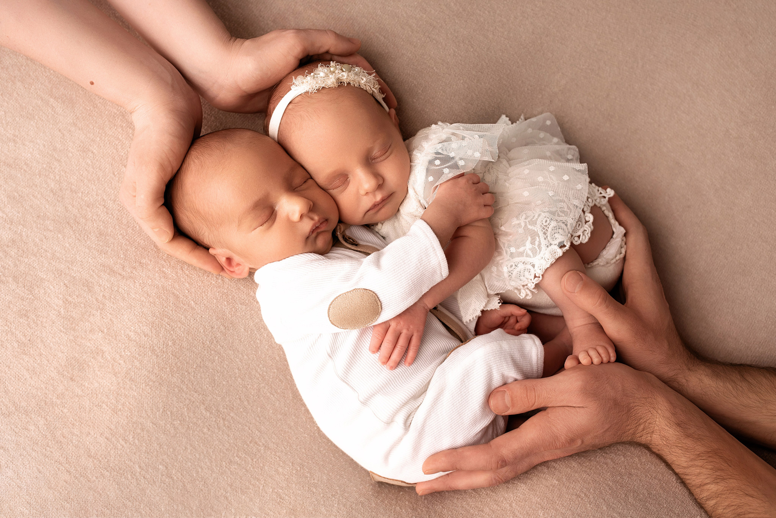 Новорождённые двойняшки/близняшки. Детский фотограф новорождённых в Минске Боровик Екатерина