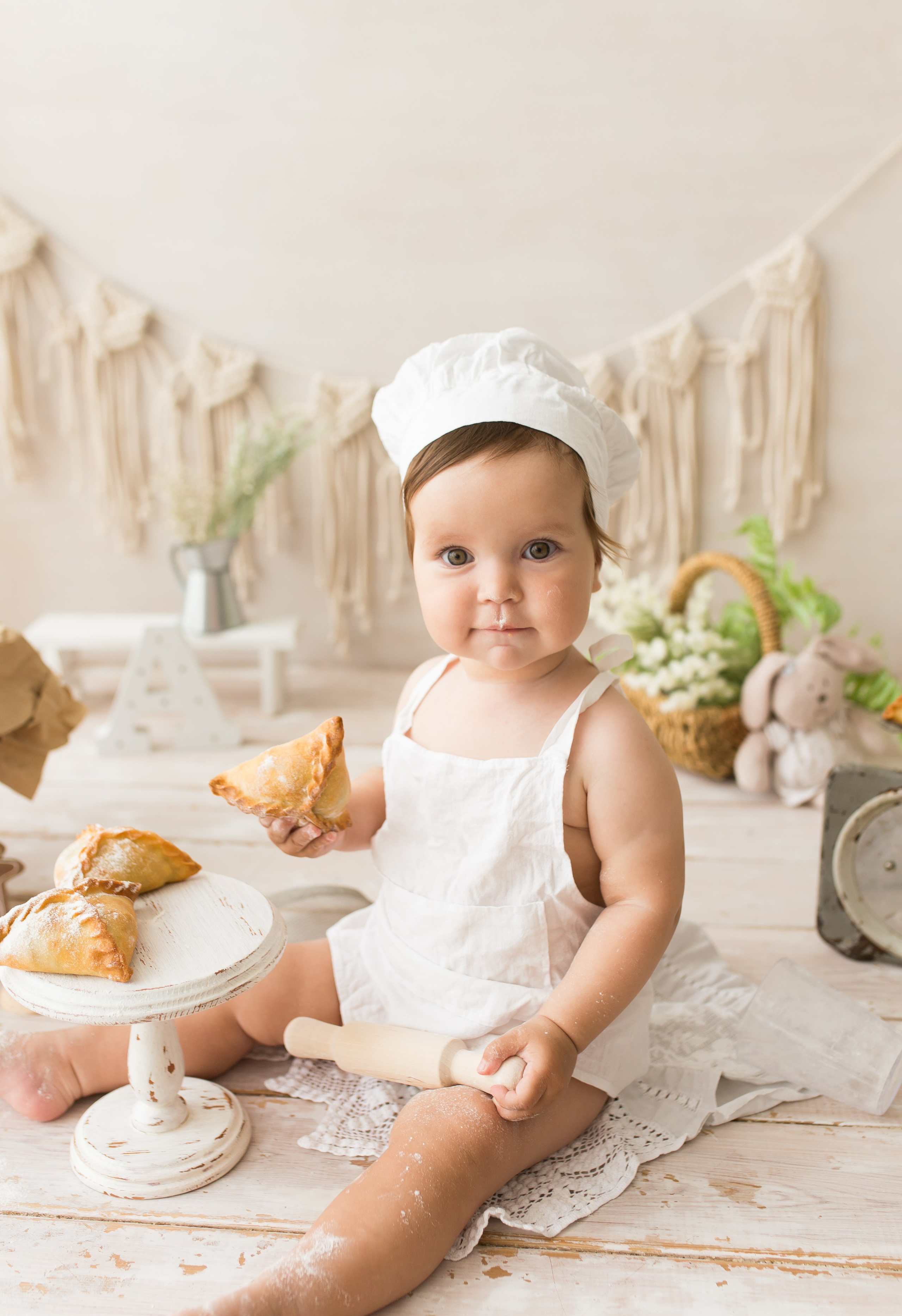 Фотосессия крушение торта в Казани. Фотограф новорождённых малышей и детский фотограф В Казани Лана Максим