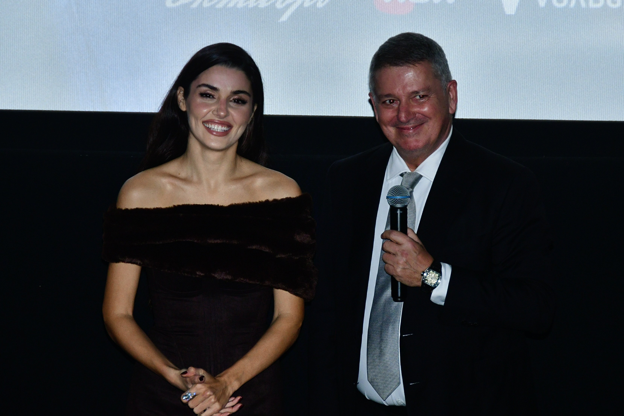 Премьера «Два Мира, Одно Желание»