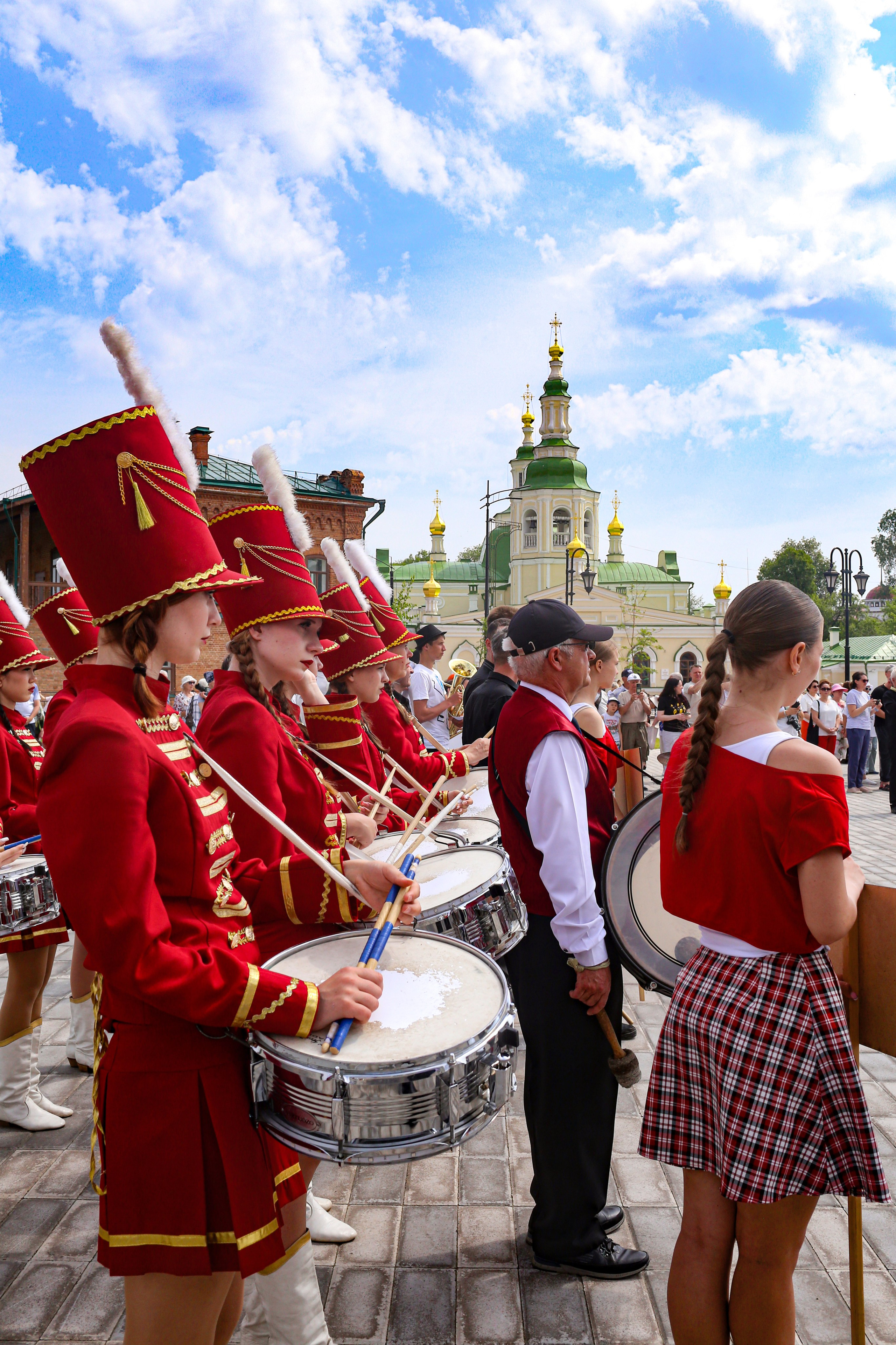 День России в Минусинске. Предметная фотография. Персональный сайт Сергея Ру. город Минусинск