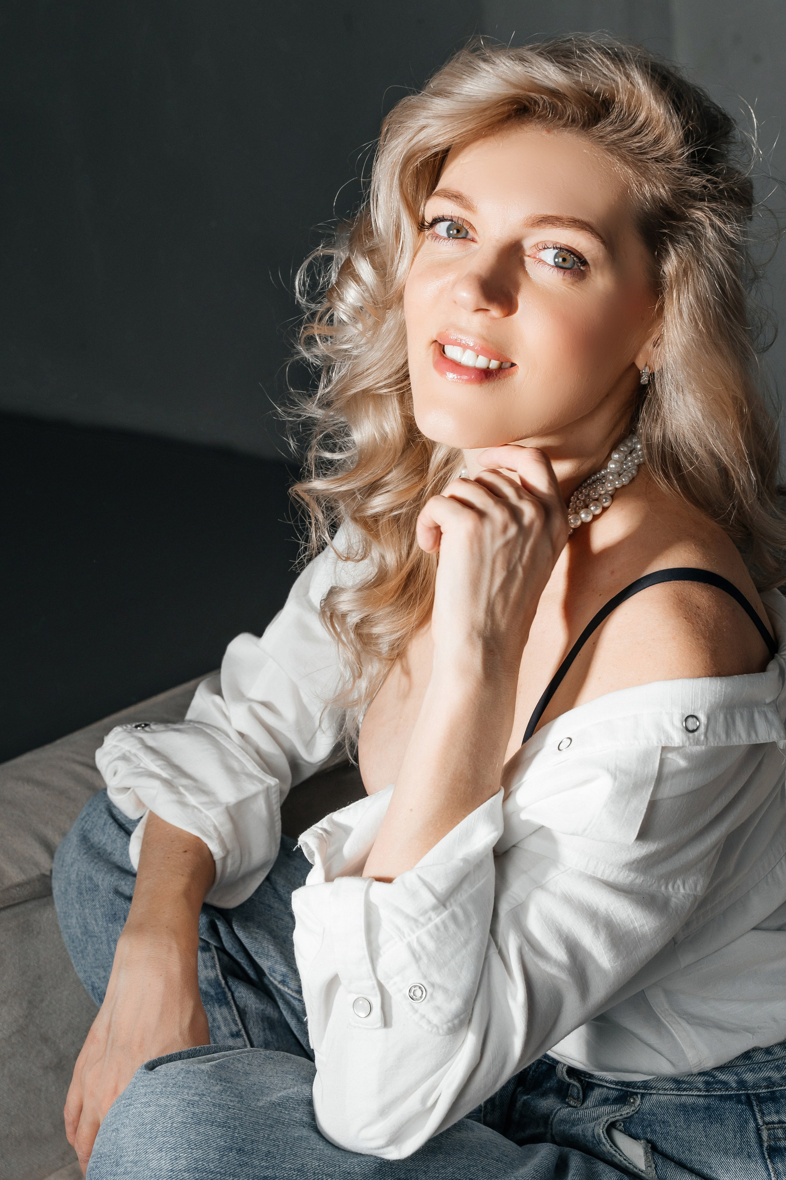 Съемки в интерьере студий. Виктория Алпеева — фотограф по любви