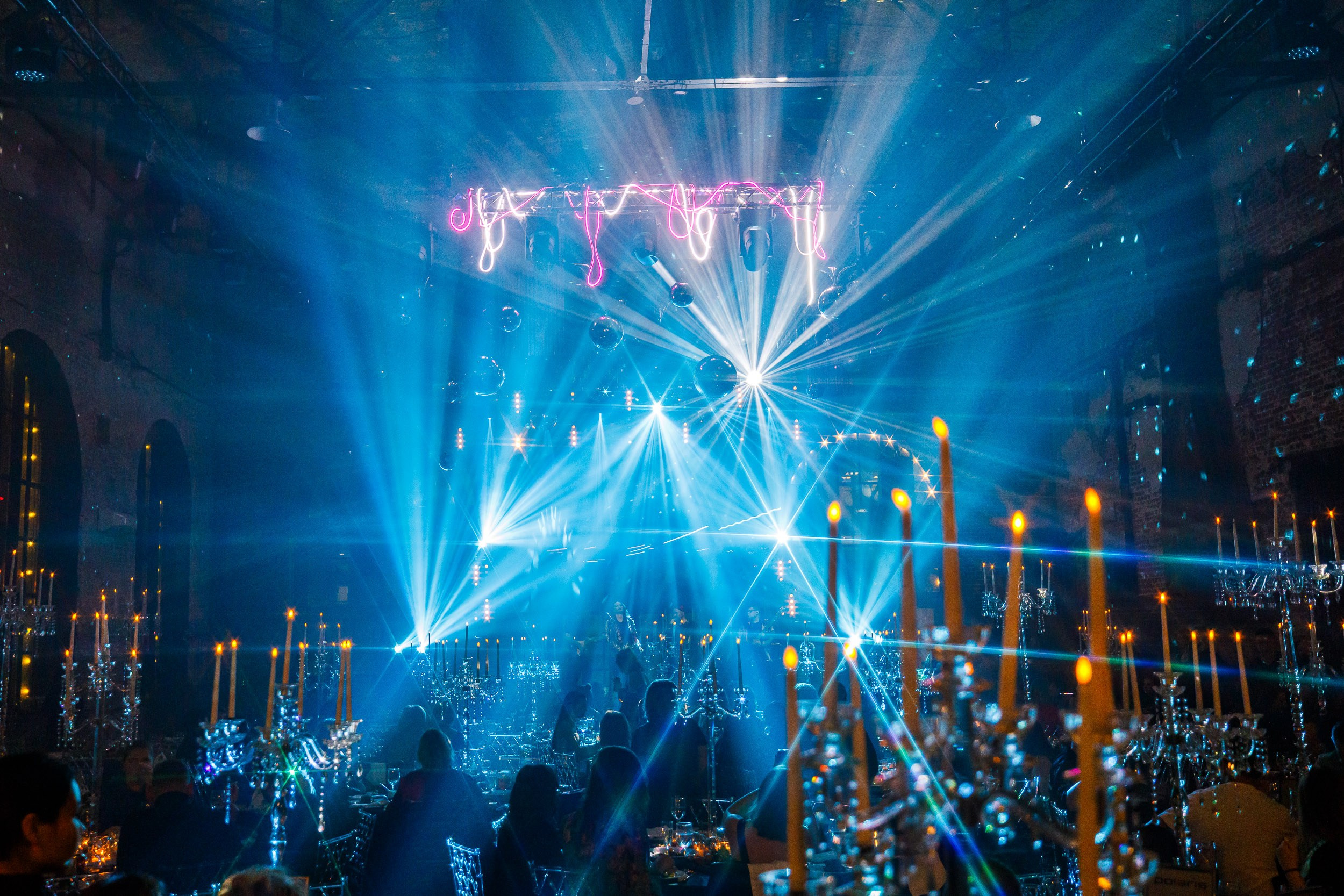 Новый год в стиле глэм-рок. Kirillova Studio — мастерская декора и событий Юли Кирилловой