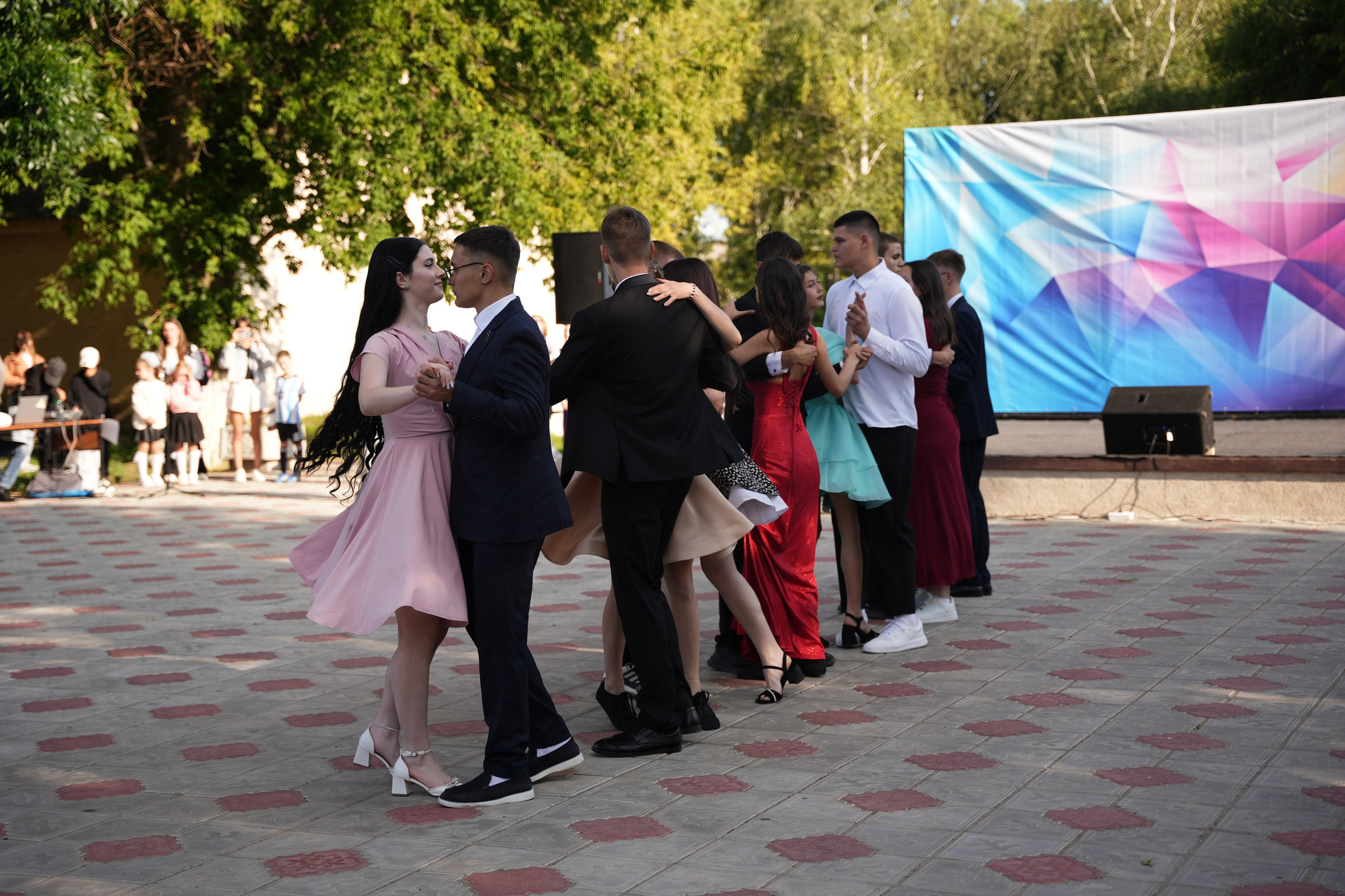 Выпускной в парке. Ольга Плаксина фотограф в Саратове