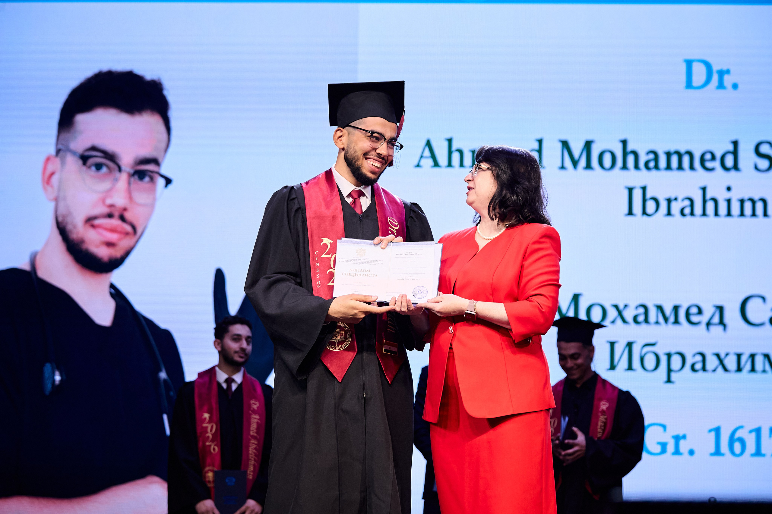 Выпускной КГМУ / Graduation 2026. Репортажный и портретный фотограф Казань / Горячих Полина