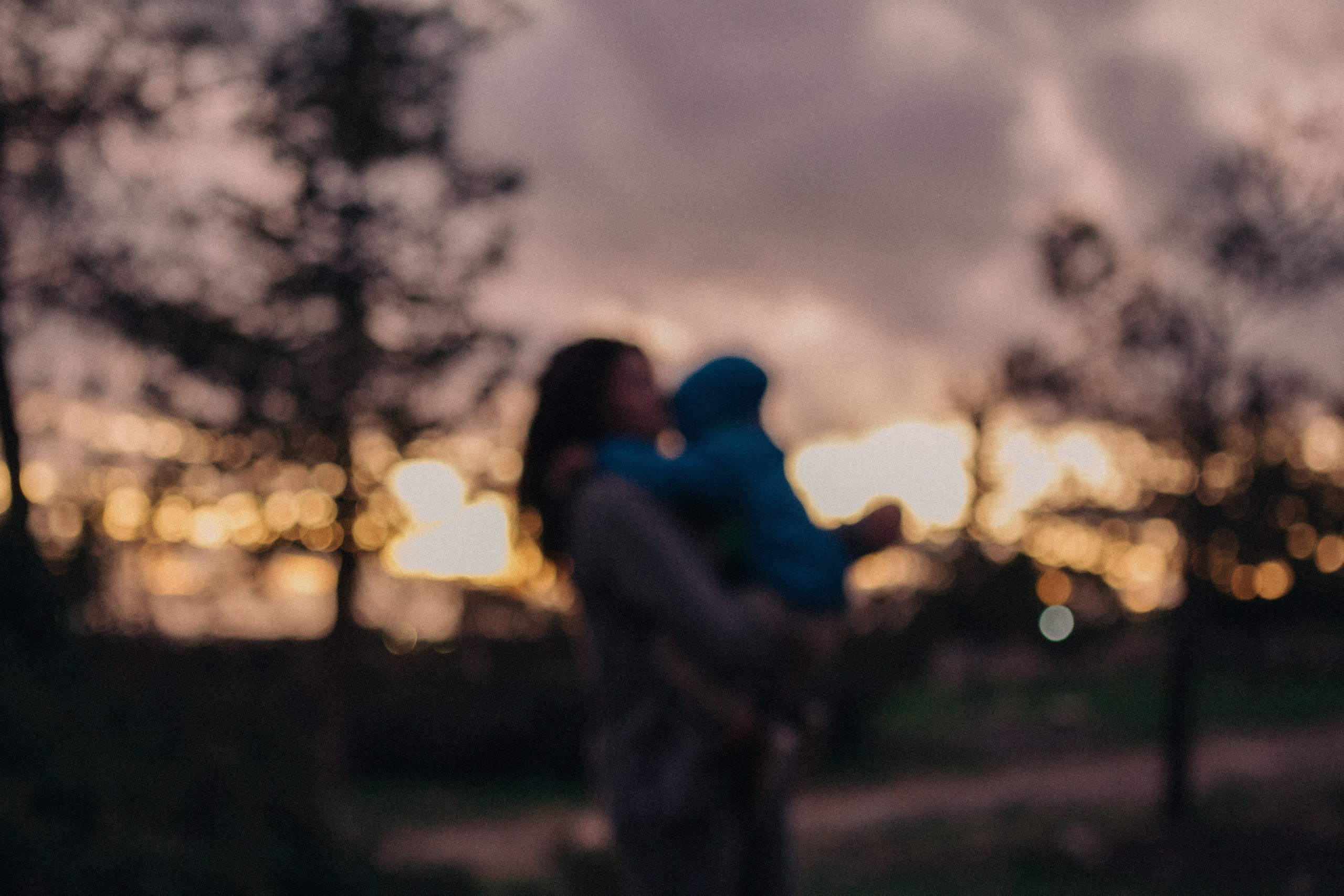 Nastya & Mr. Racoon. Portrait, family and pet photographer in Cyprus, Ksenia Bourdelle