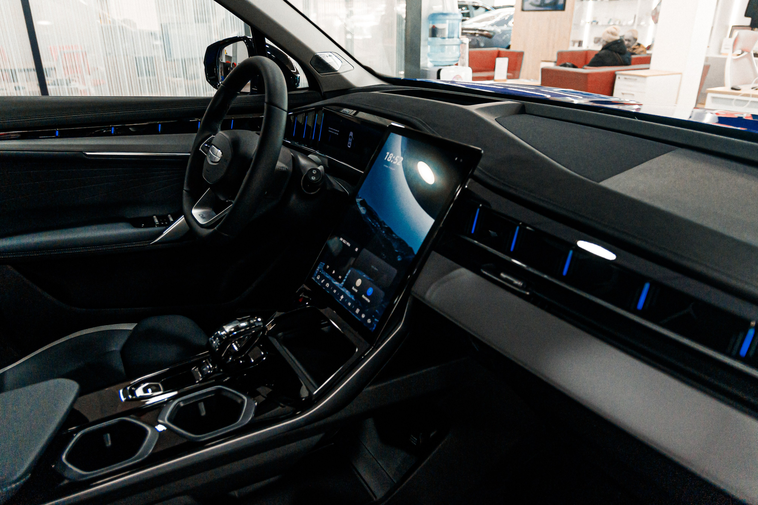 Джили Центр Минск. Свадебный фотограф Минск, Фаниполь, Беларусь Кирилл Напреев