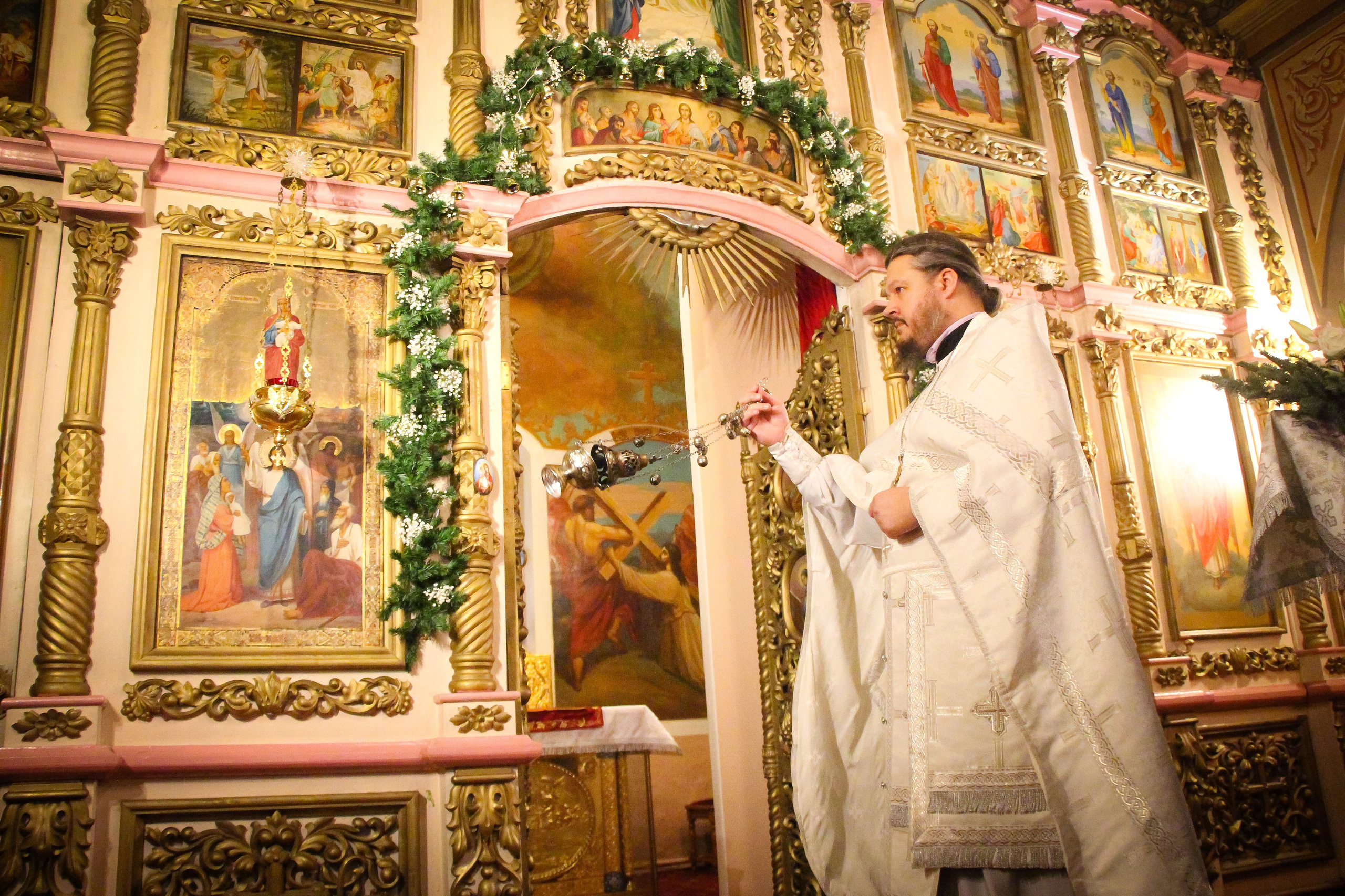 Рождественская литургия в храме Спаса Нерукотворного Образа. Мария Ткаченко. Документальная фотография