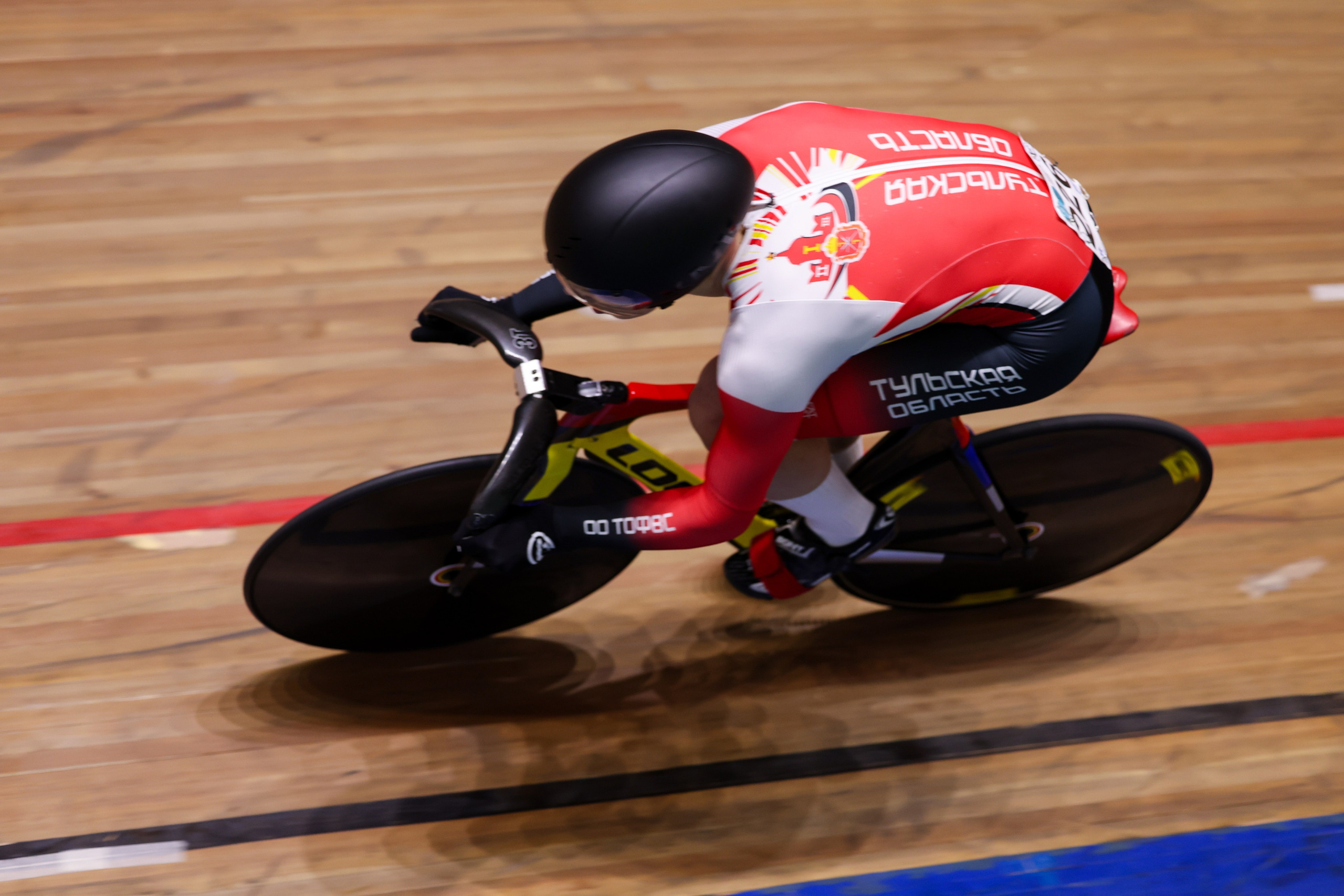Первенство России по велосипедному спорту «трек» 16.10.2025. Спортивный и репортажный фотограф Антон Тереханов