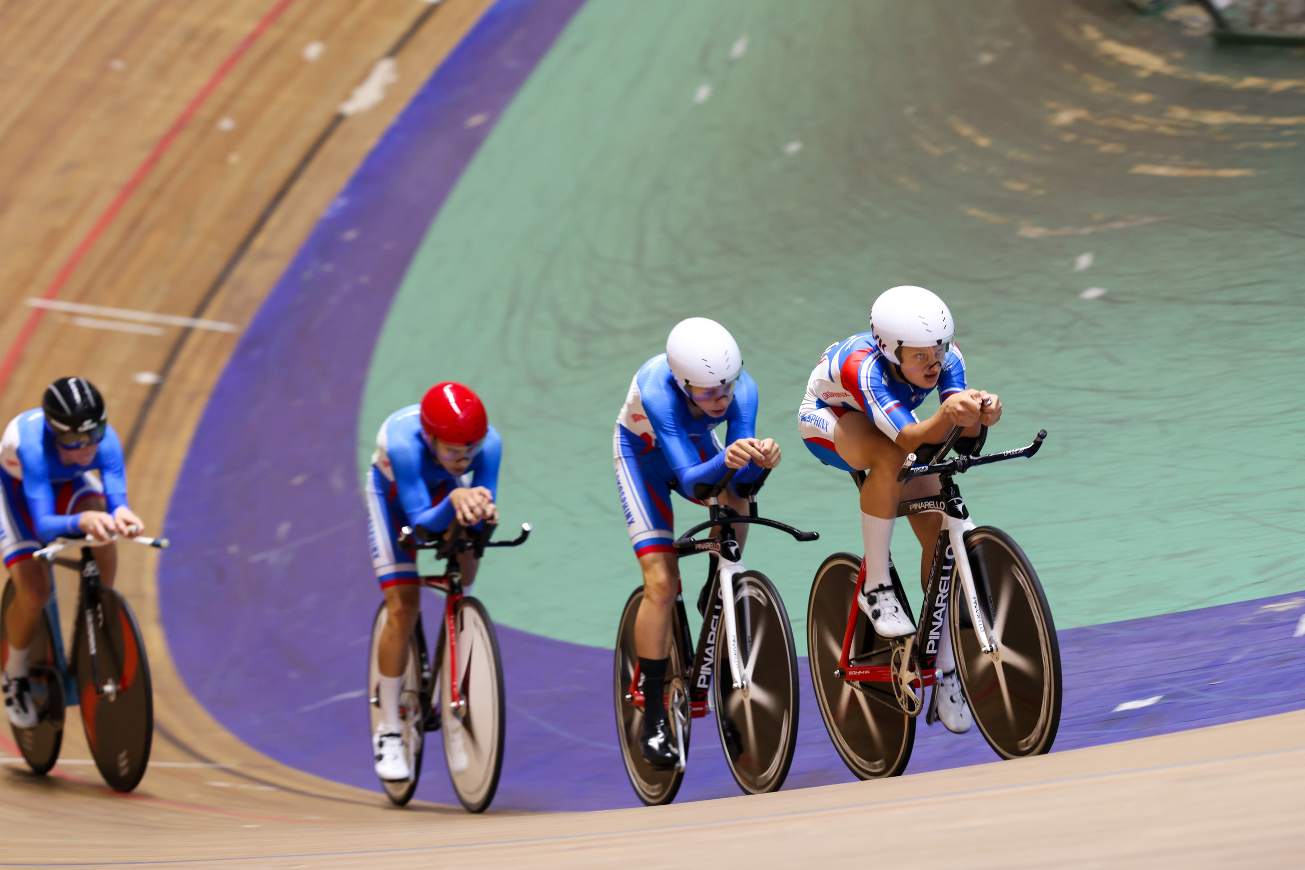 Первенство России по велосипедному спорту «трек» 16.10.2025. Спортивный и репортажный фотограф Антон Тереханов