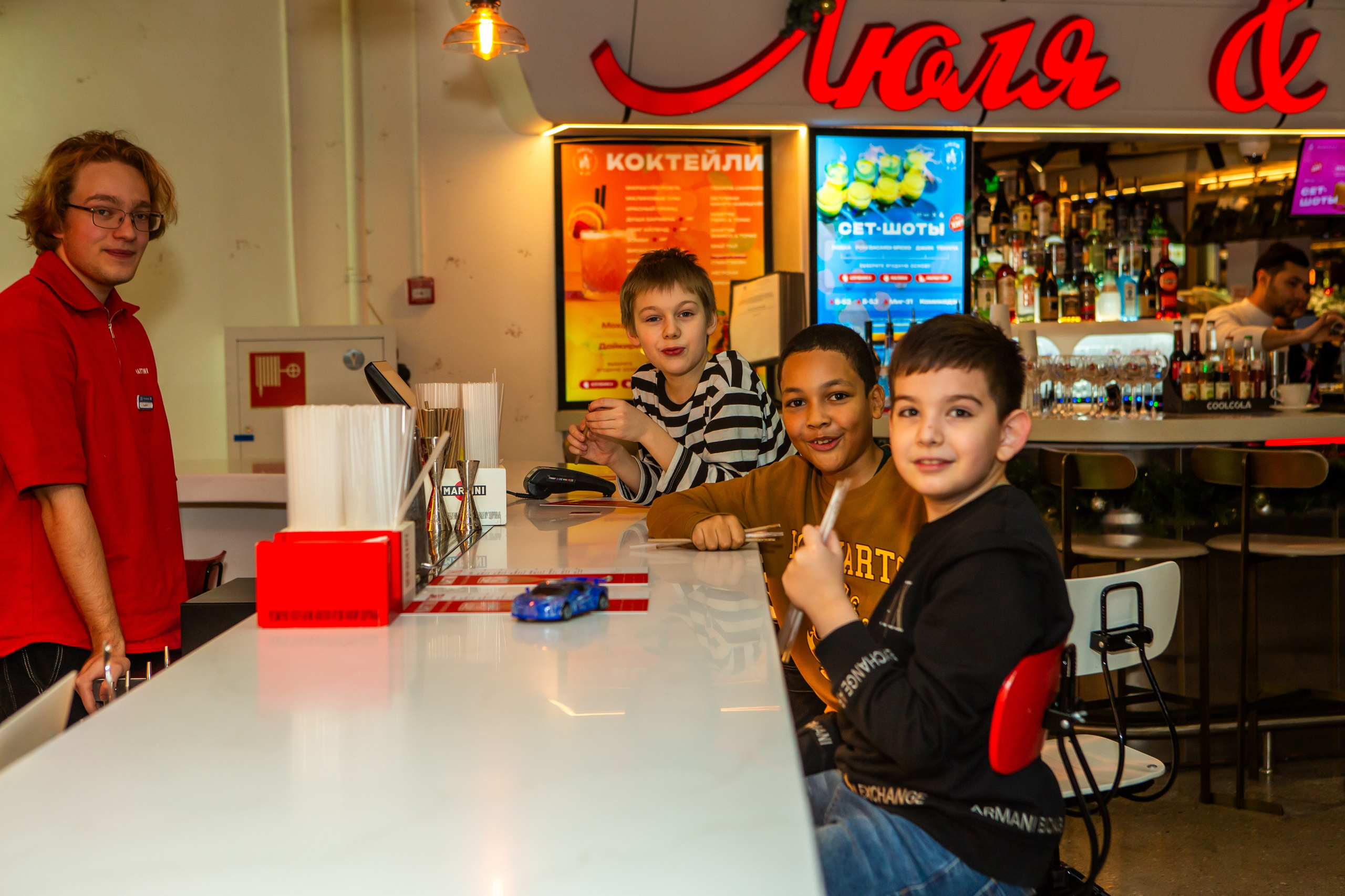 Показ-концерт детского модельного агентства SAYMYNAME. Репортажный, семейный, свадебный, портретный фотограф