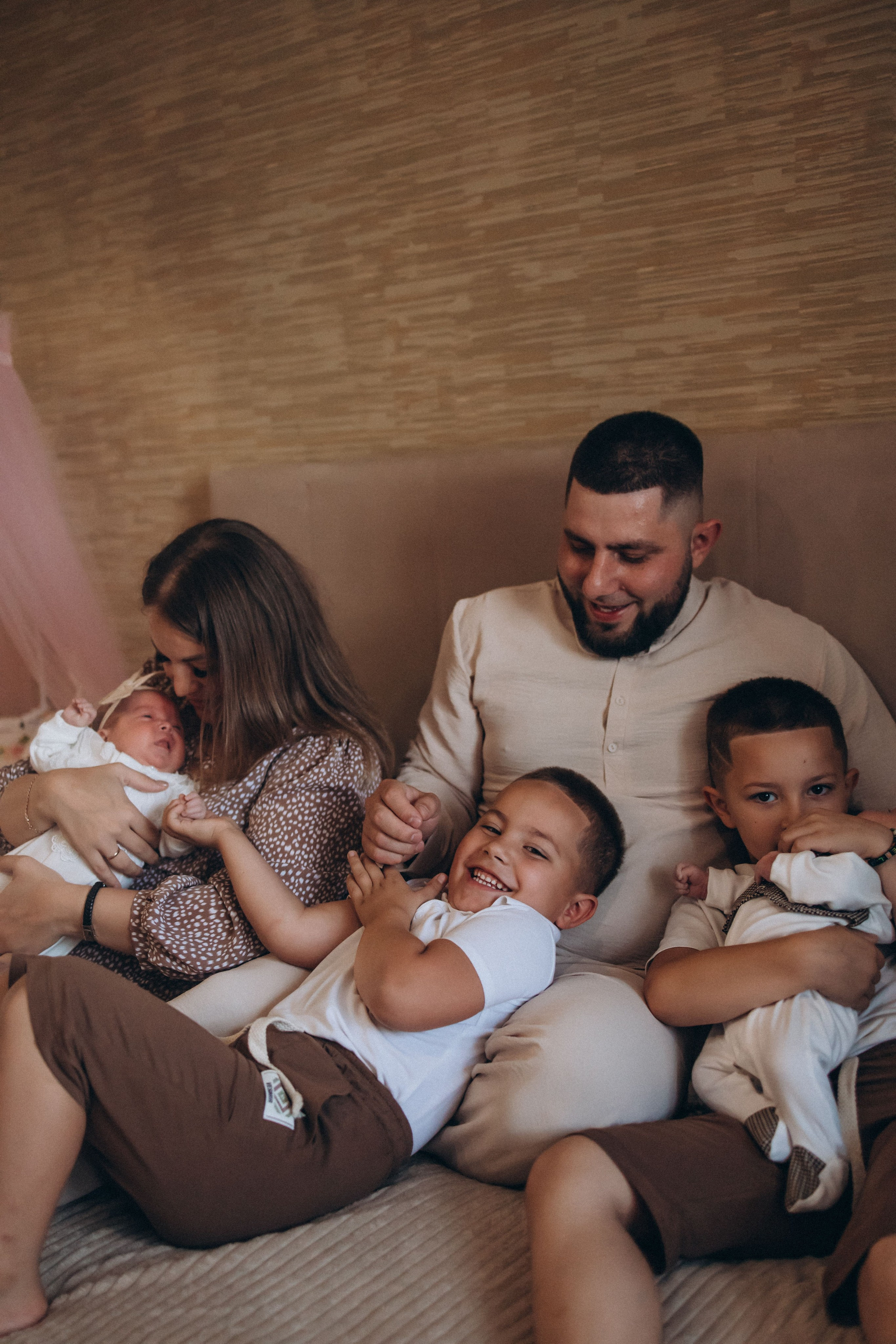 Ариф Валерия Тамерлан Тимур Дамир Сафия. Семейный фотограф Нижневартовск Тюмень Ефимова Ирина