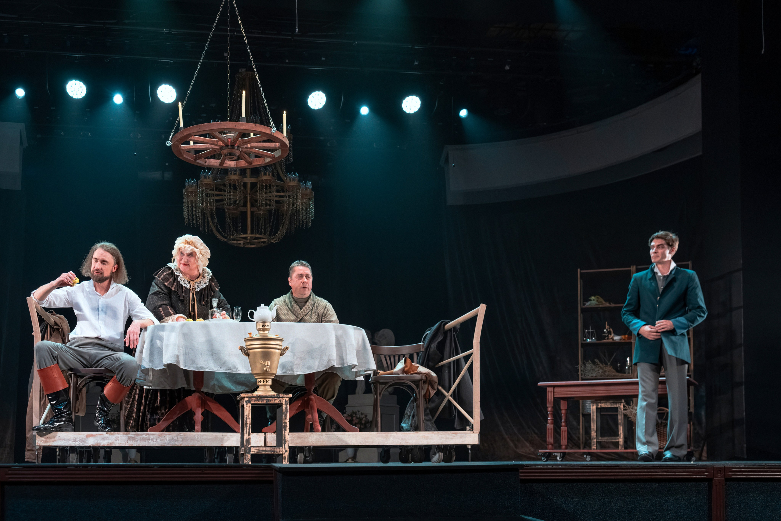 Театр Роста: Отцы и Дети. Сайт фотографа Сергея Абрамова