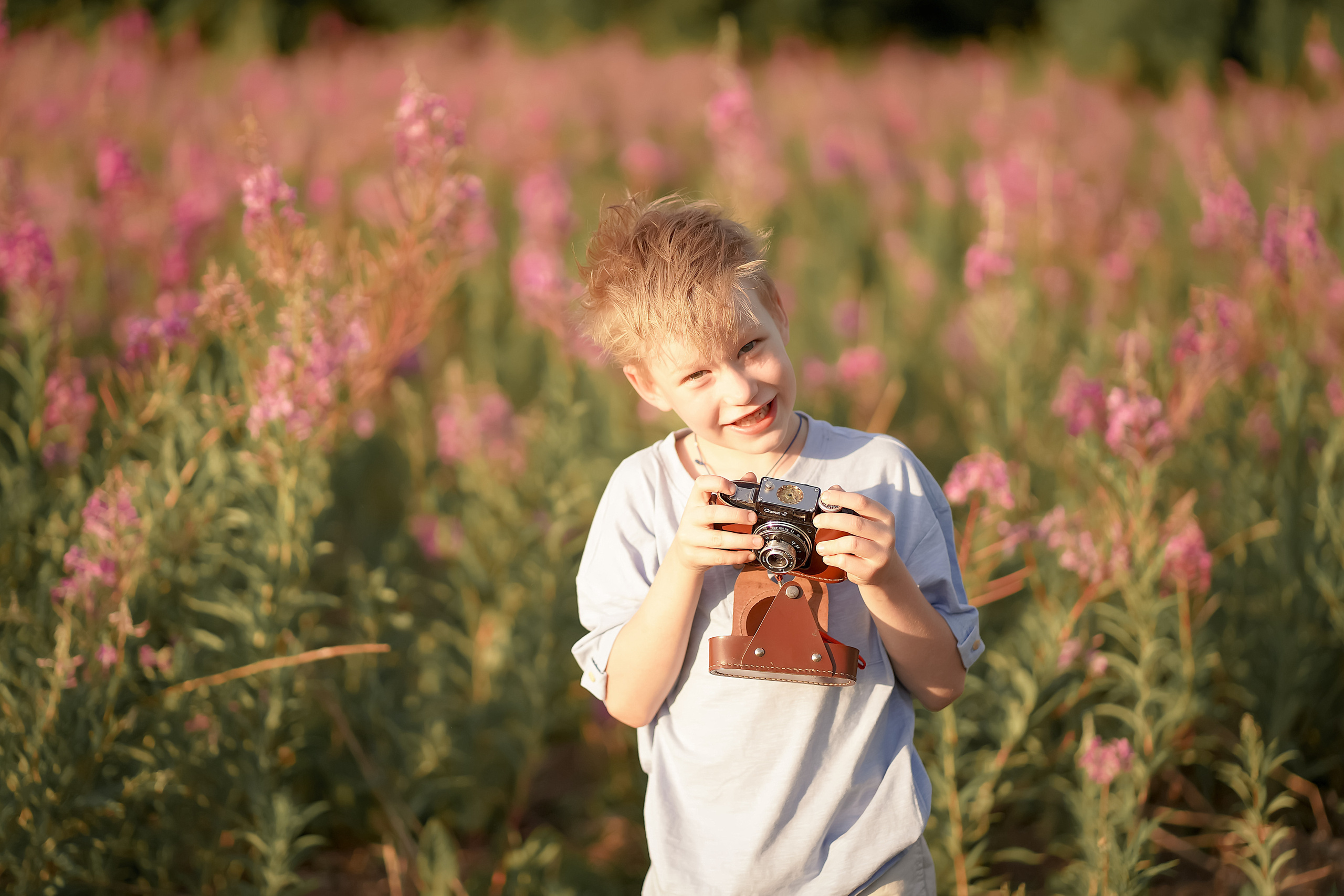 В поле Иван-чая. Фотограф Татьяна Митрофанова