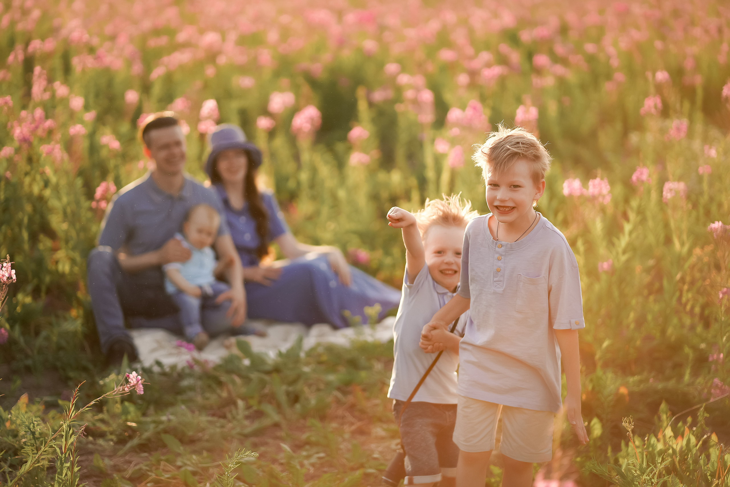 В поле Иван-чая. Фотограф Татьяна Митрофанова