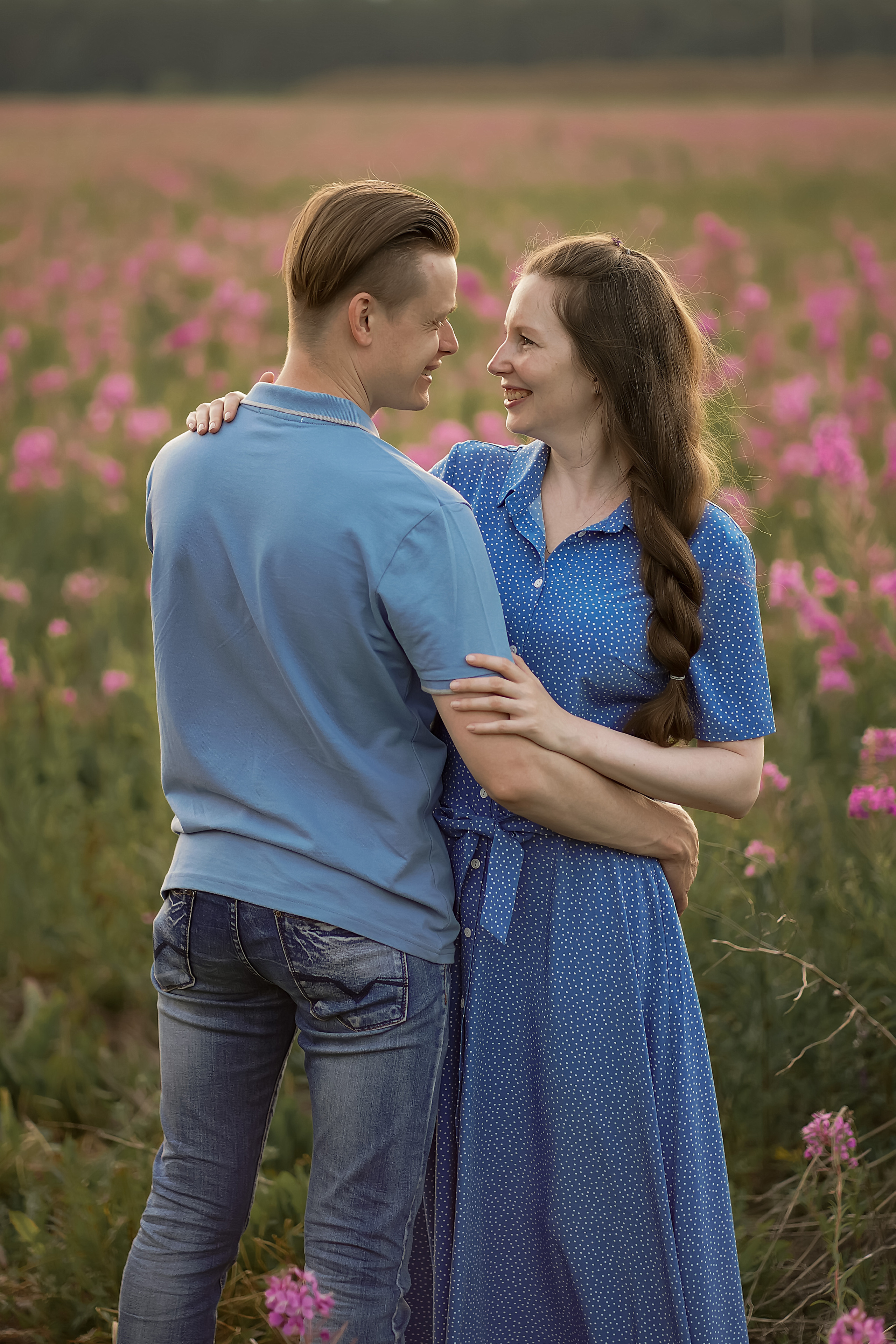 В поле Иван-чая. Фотограф Татьяна Митрофанова